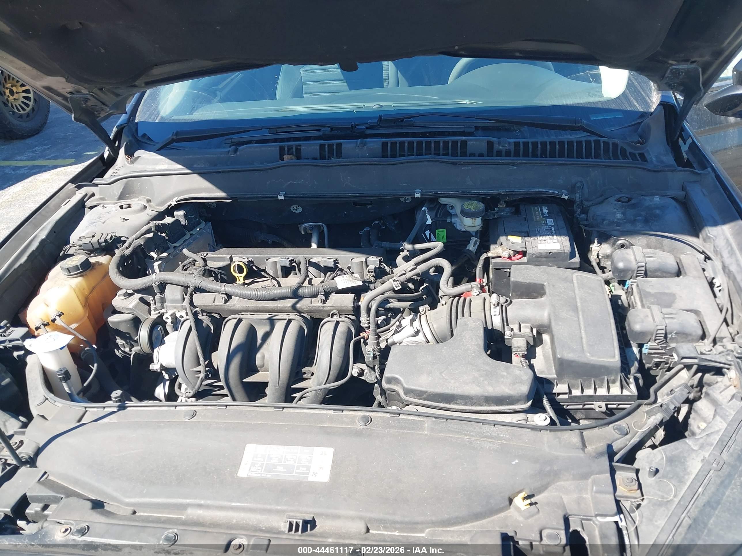 FORD FUSION image 10