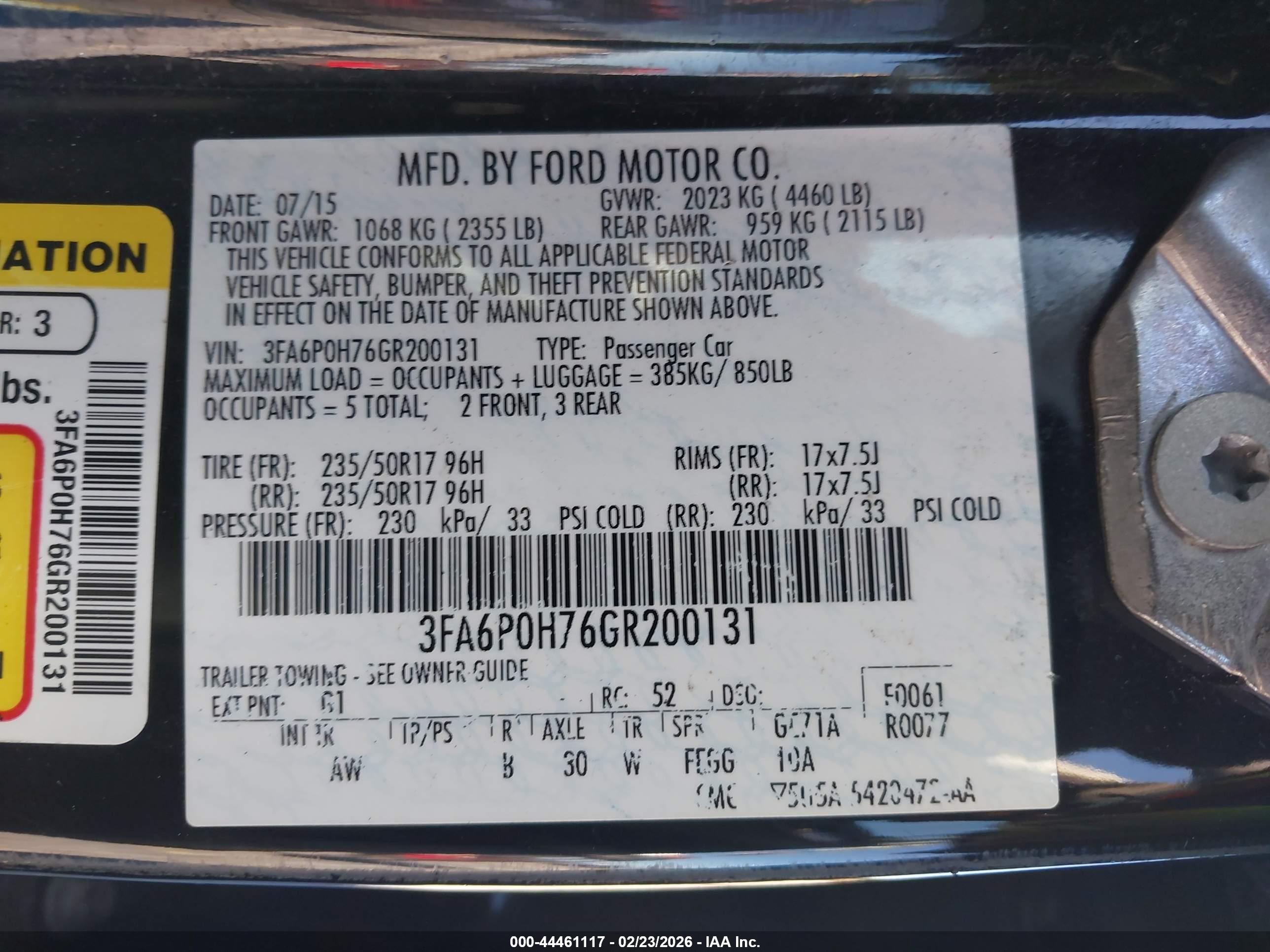 FORD FUSION image 9