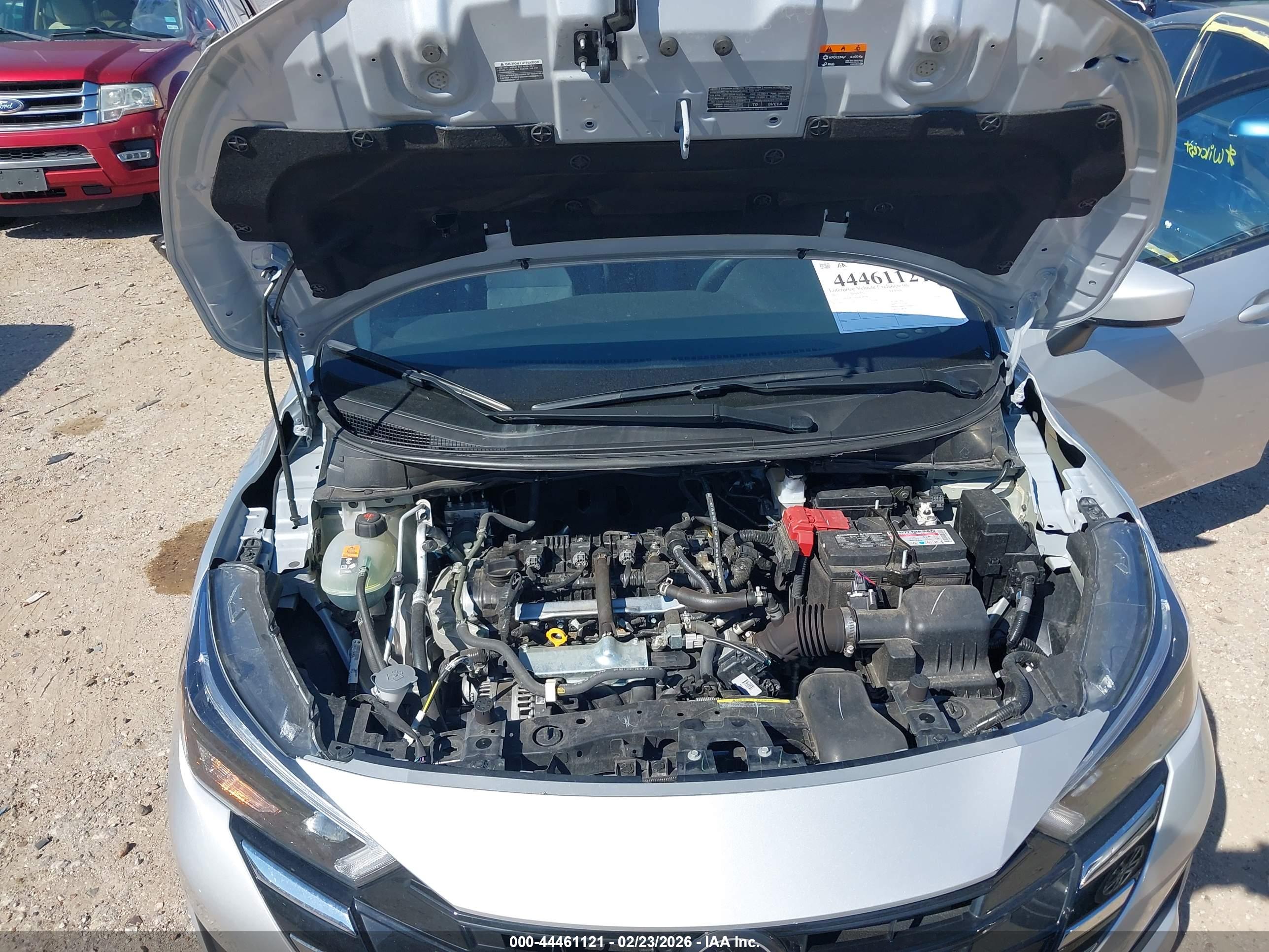 NISSAN VERSA image 10