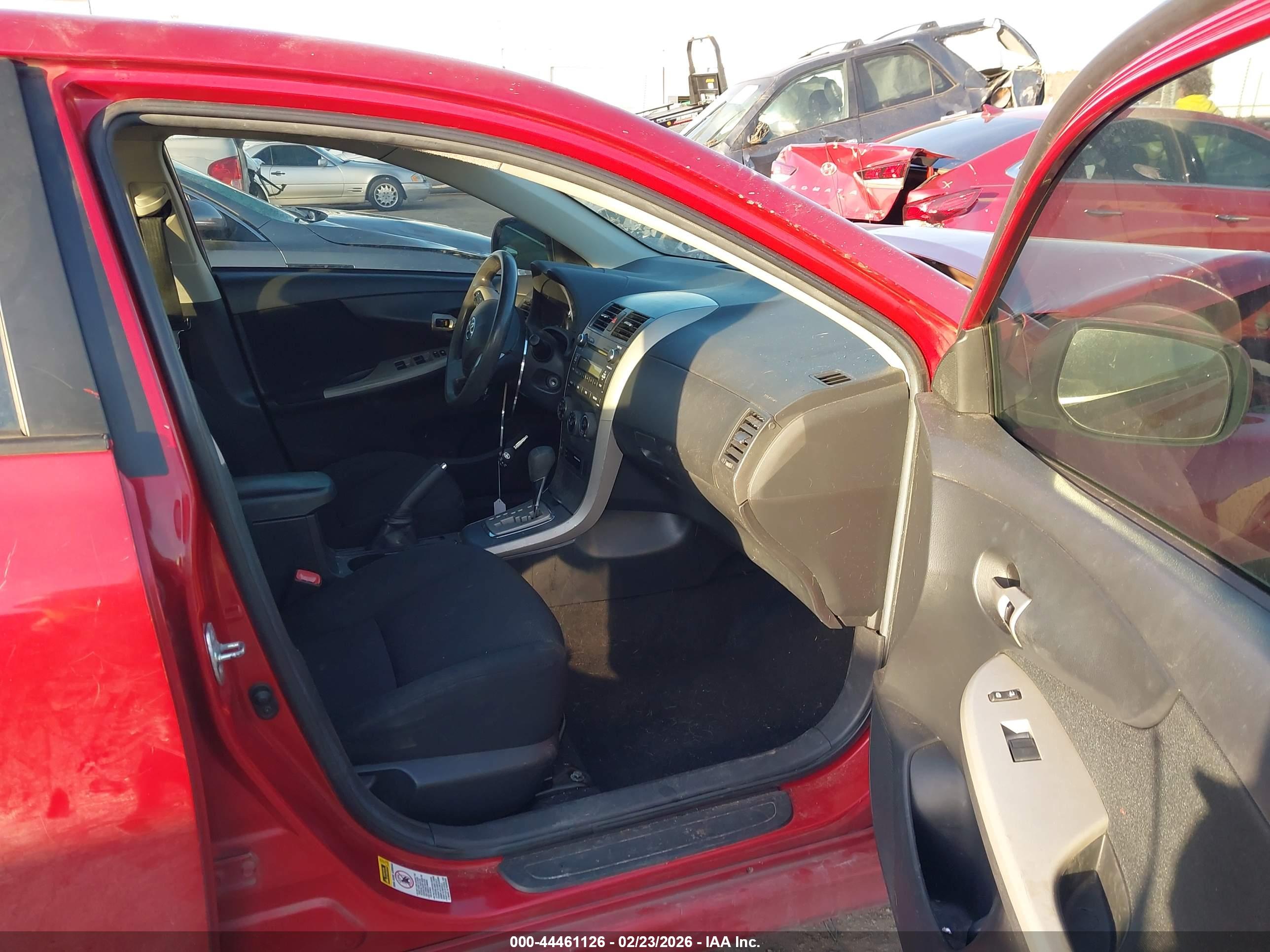 TOYOTA COROLLA image 5
