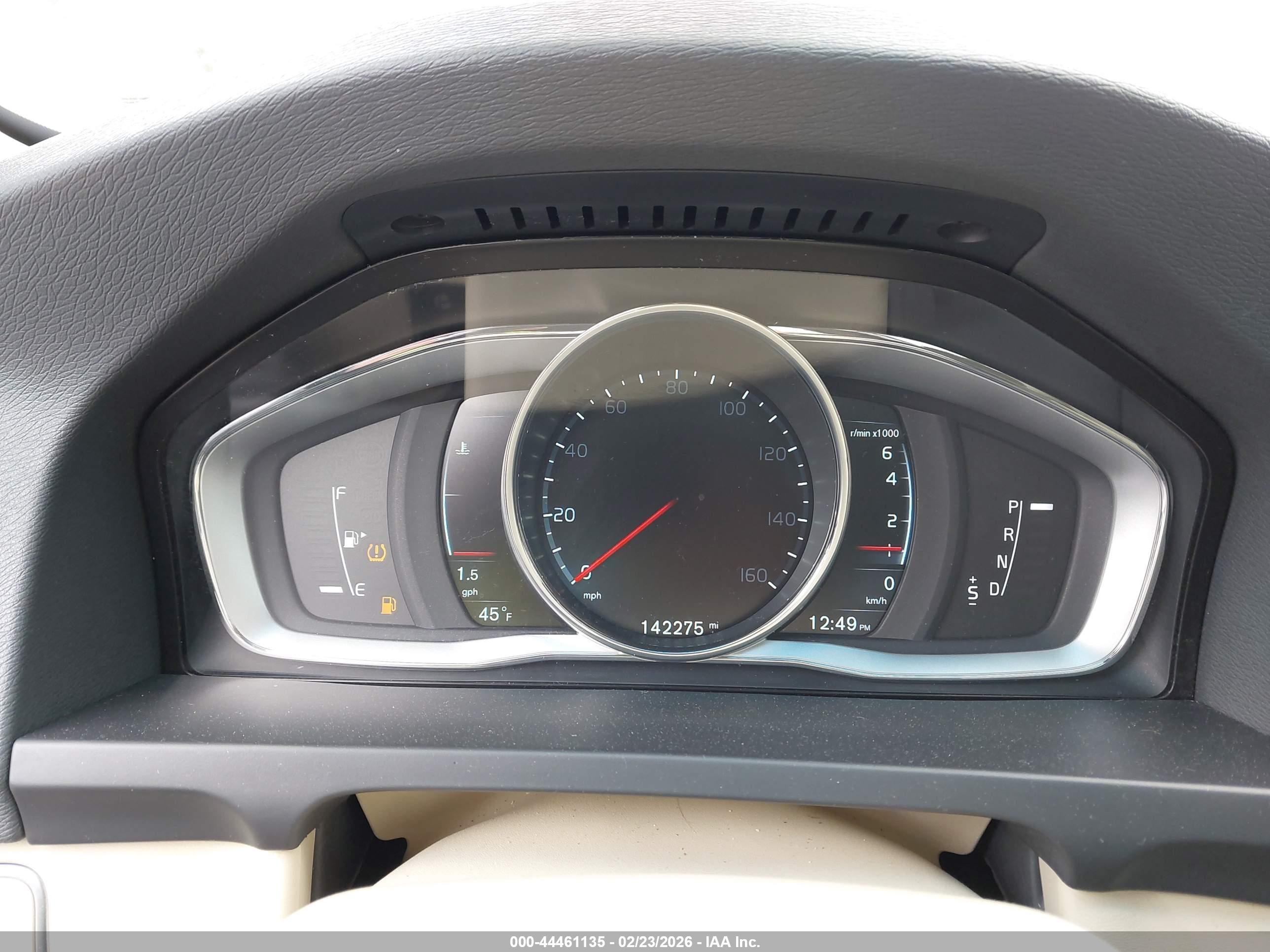 VOLVO S60 image 7
