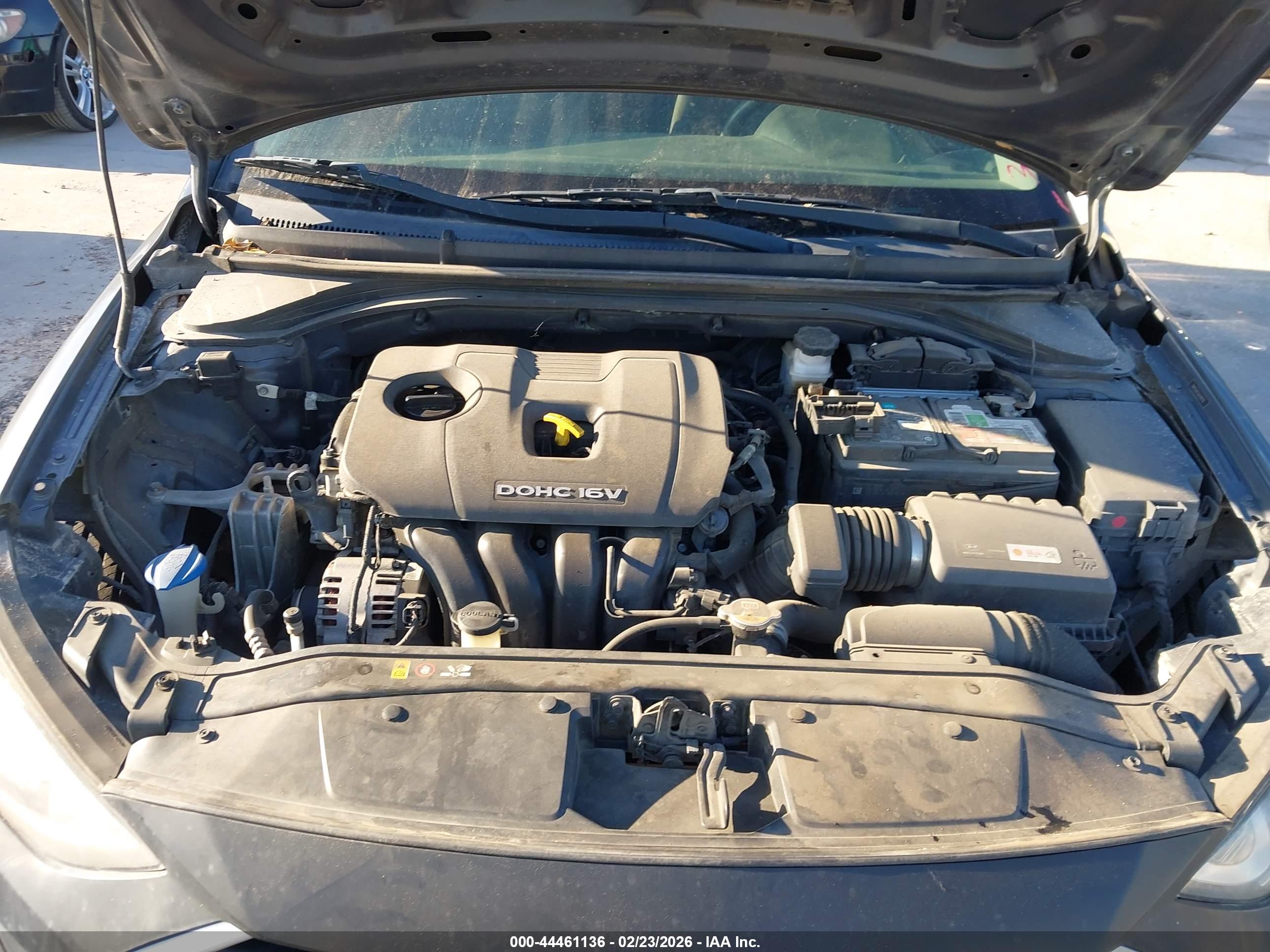 HYUNDAI ELANTRA image 10