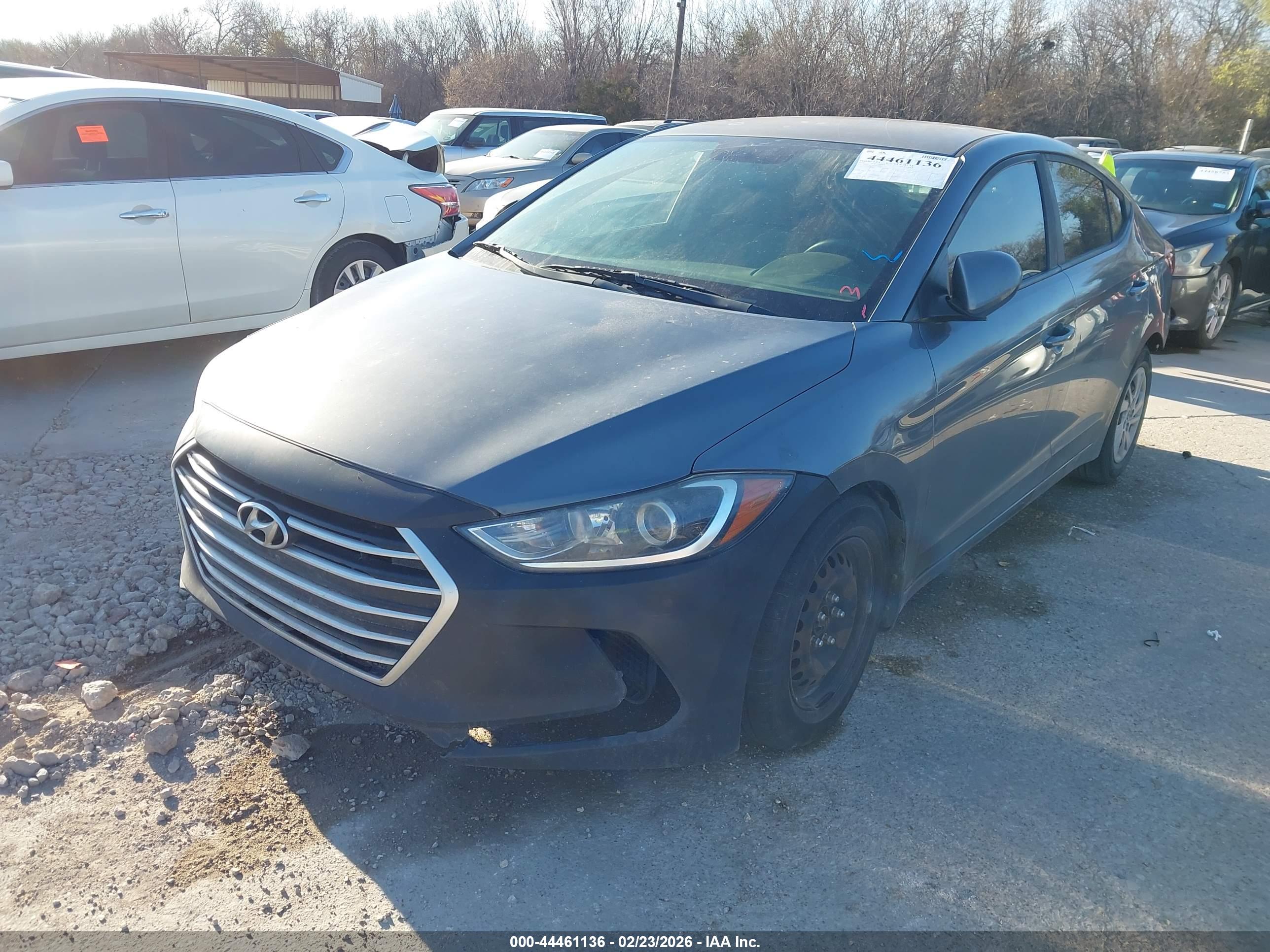 HYUNDAI ELANTRA image 2