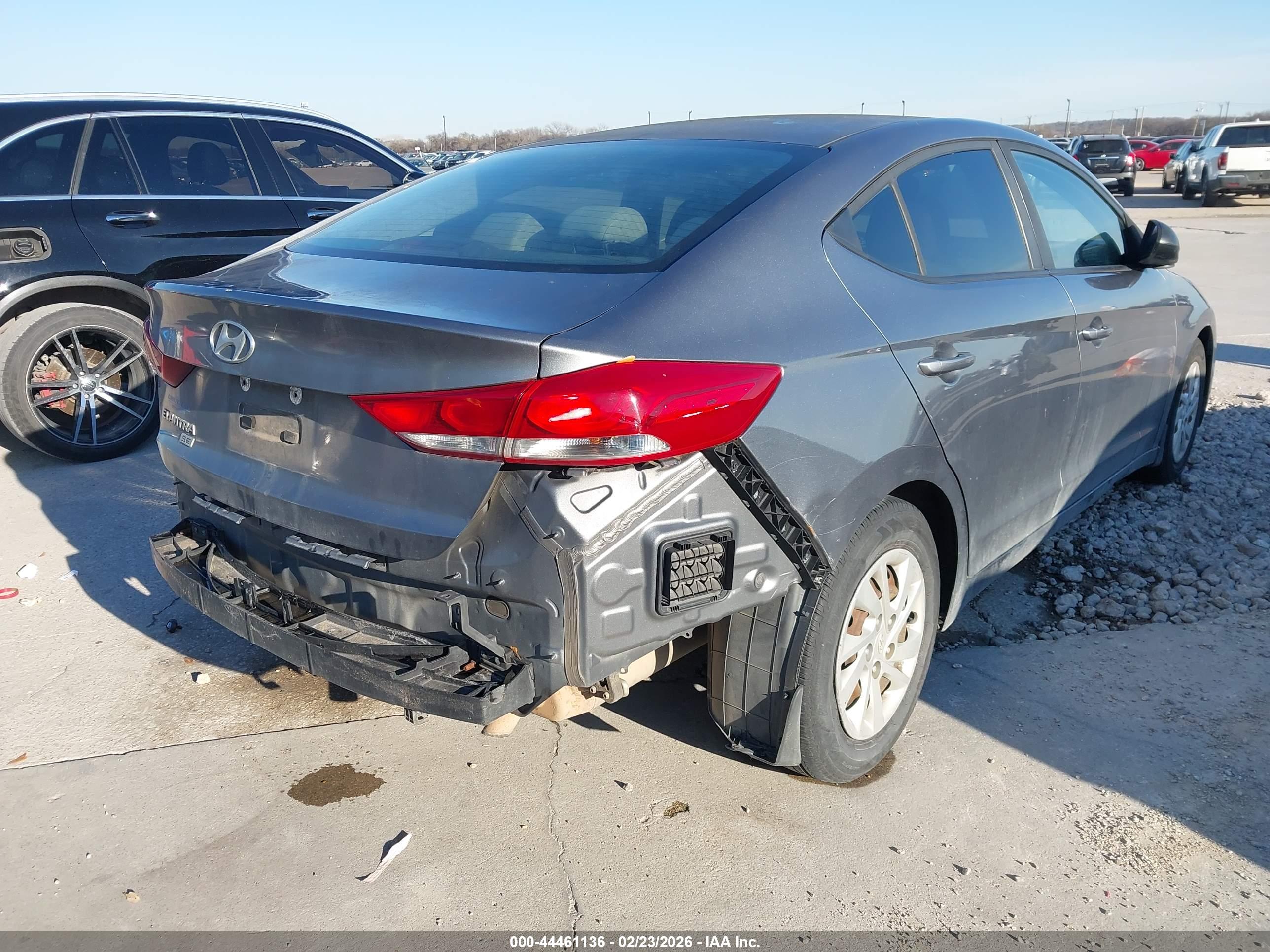 HYUNDAI ELANTRA image 4