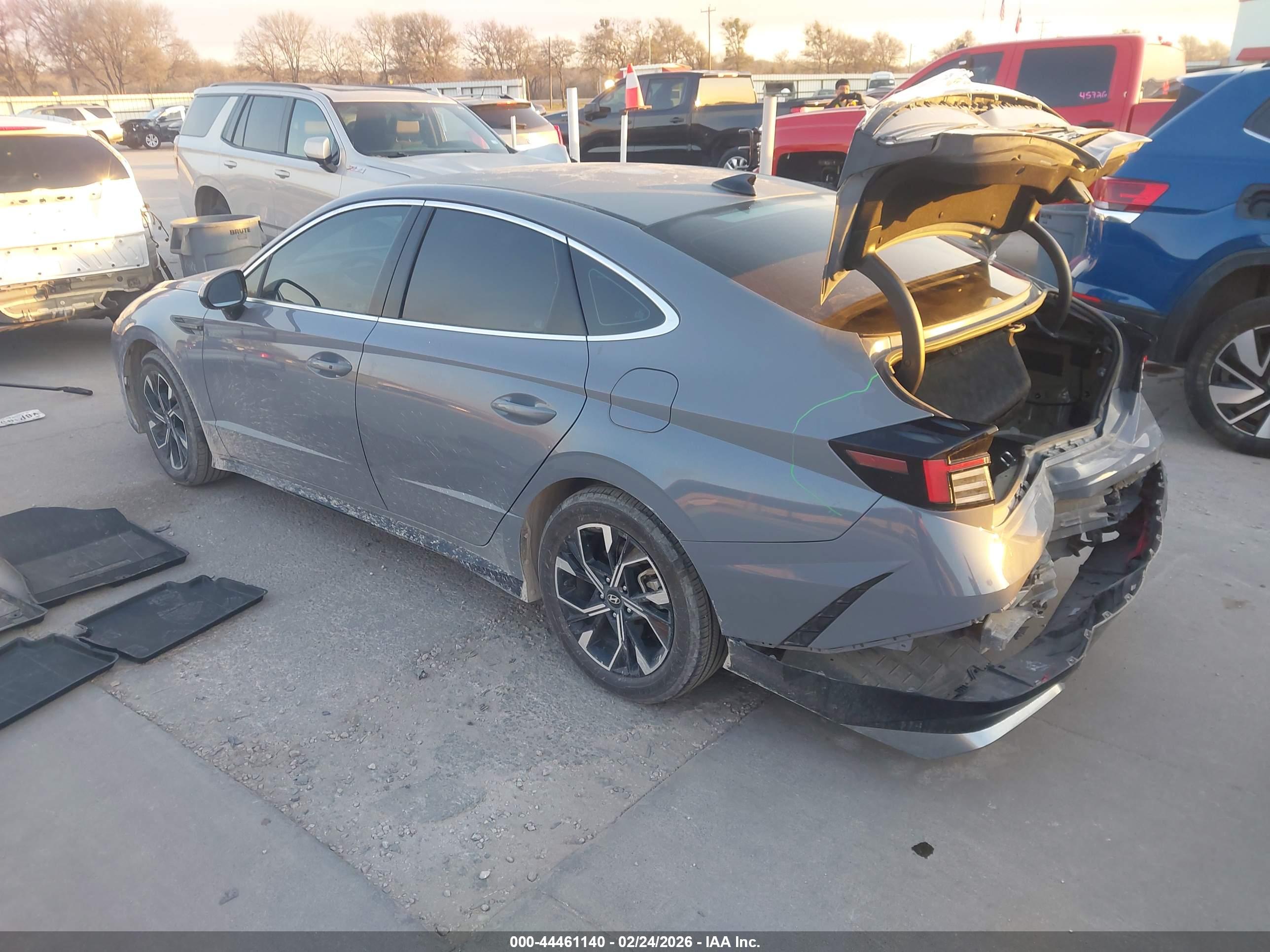 HYUNDAI SONATA image 3
