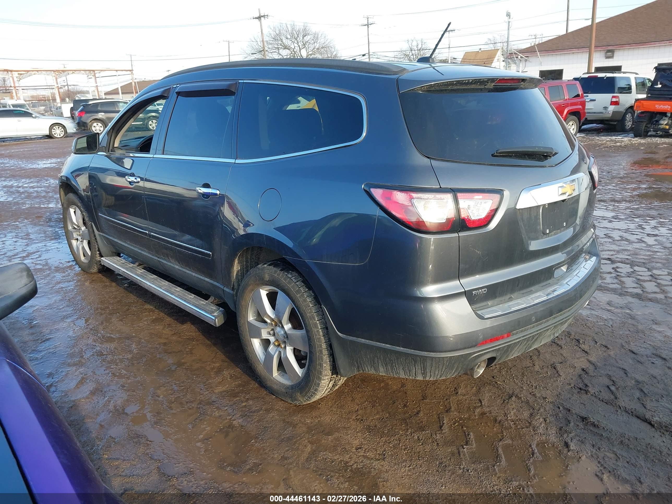 CHEVROLET TRAVERSE image 3