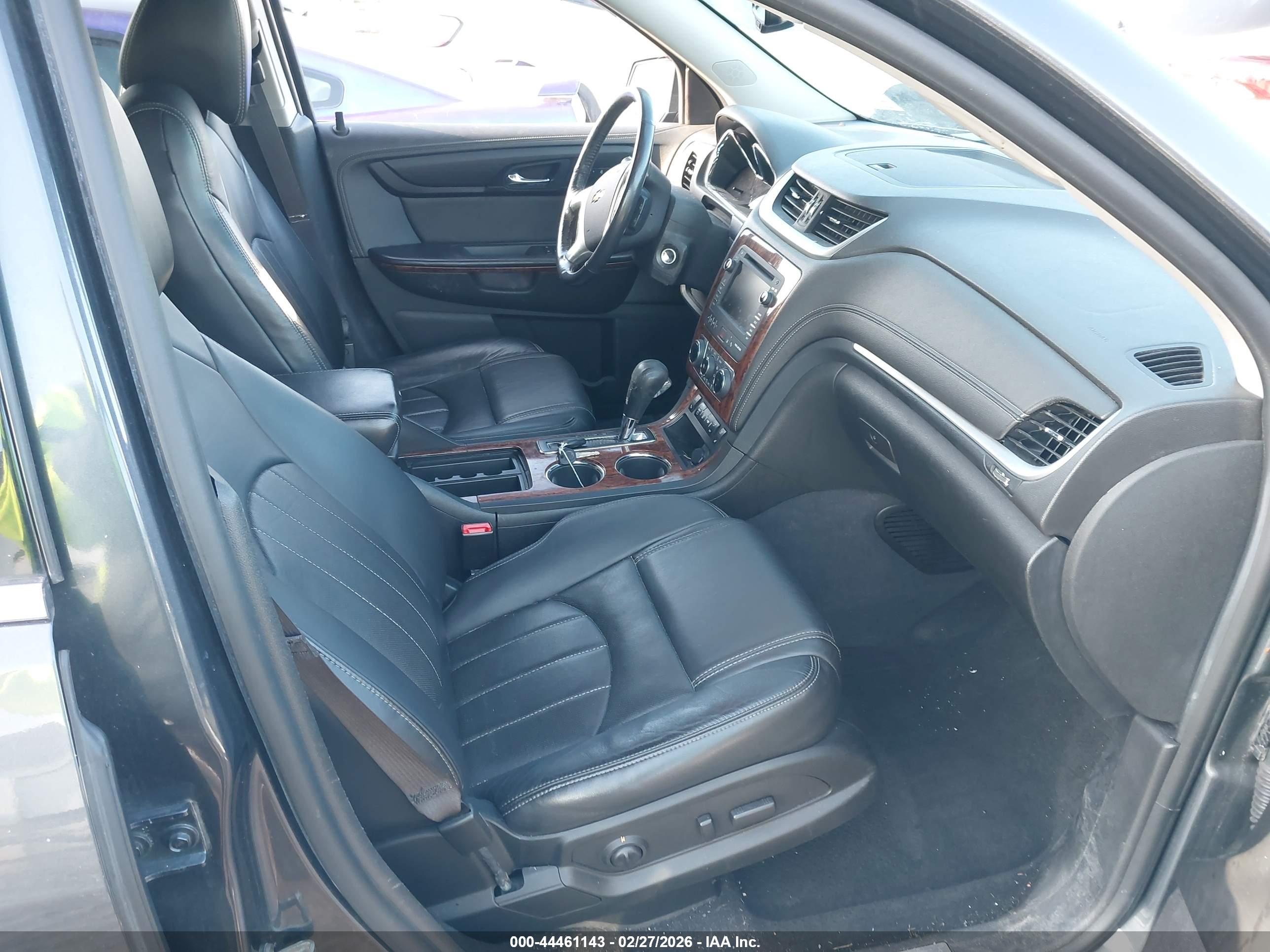 CHEVROLET TRAVERSE image 5