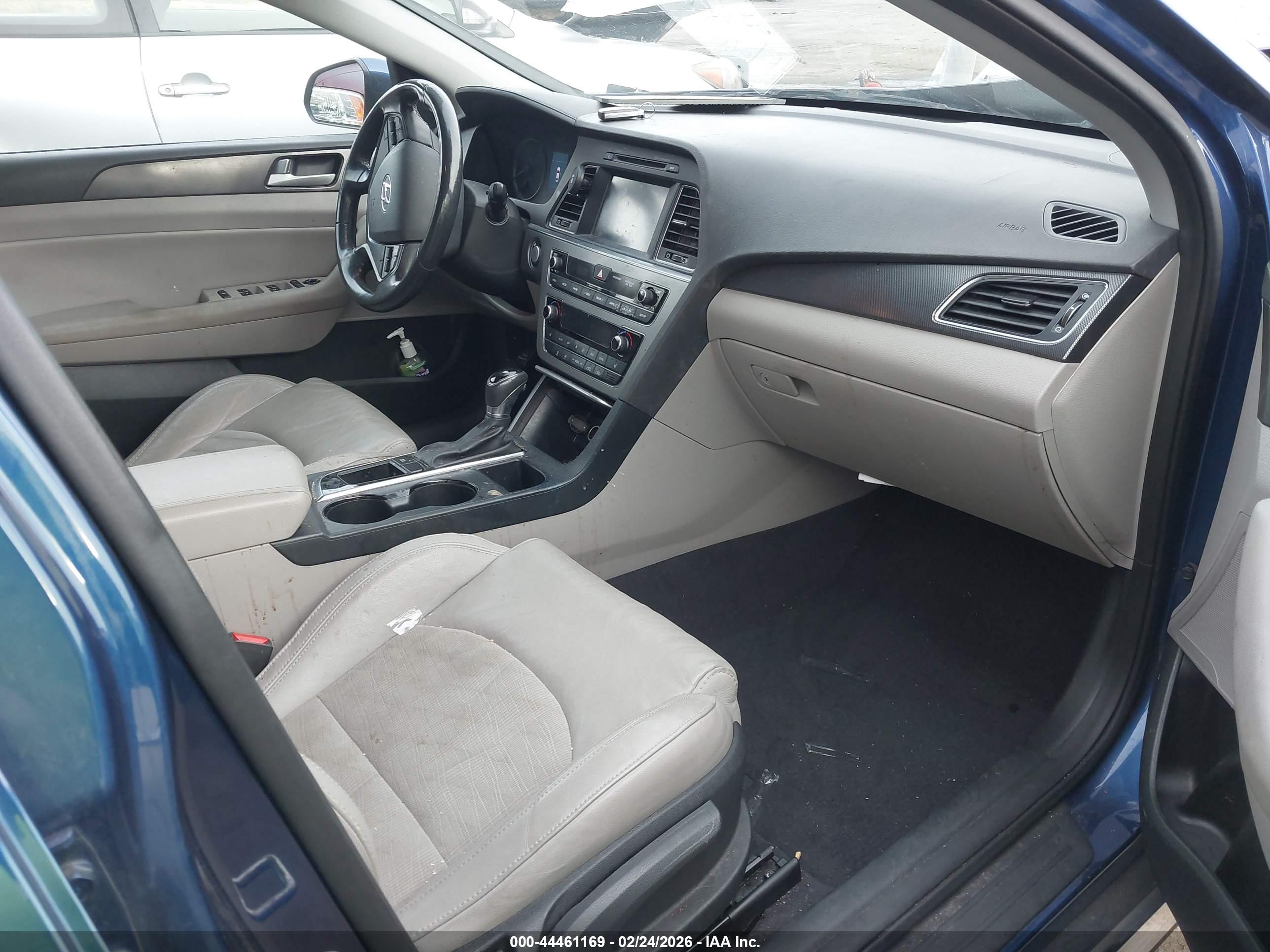 HYUNDAI SONATA image 5