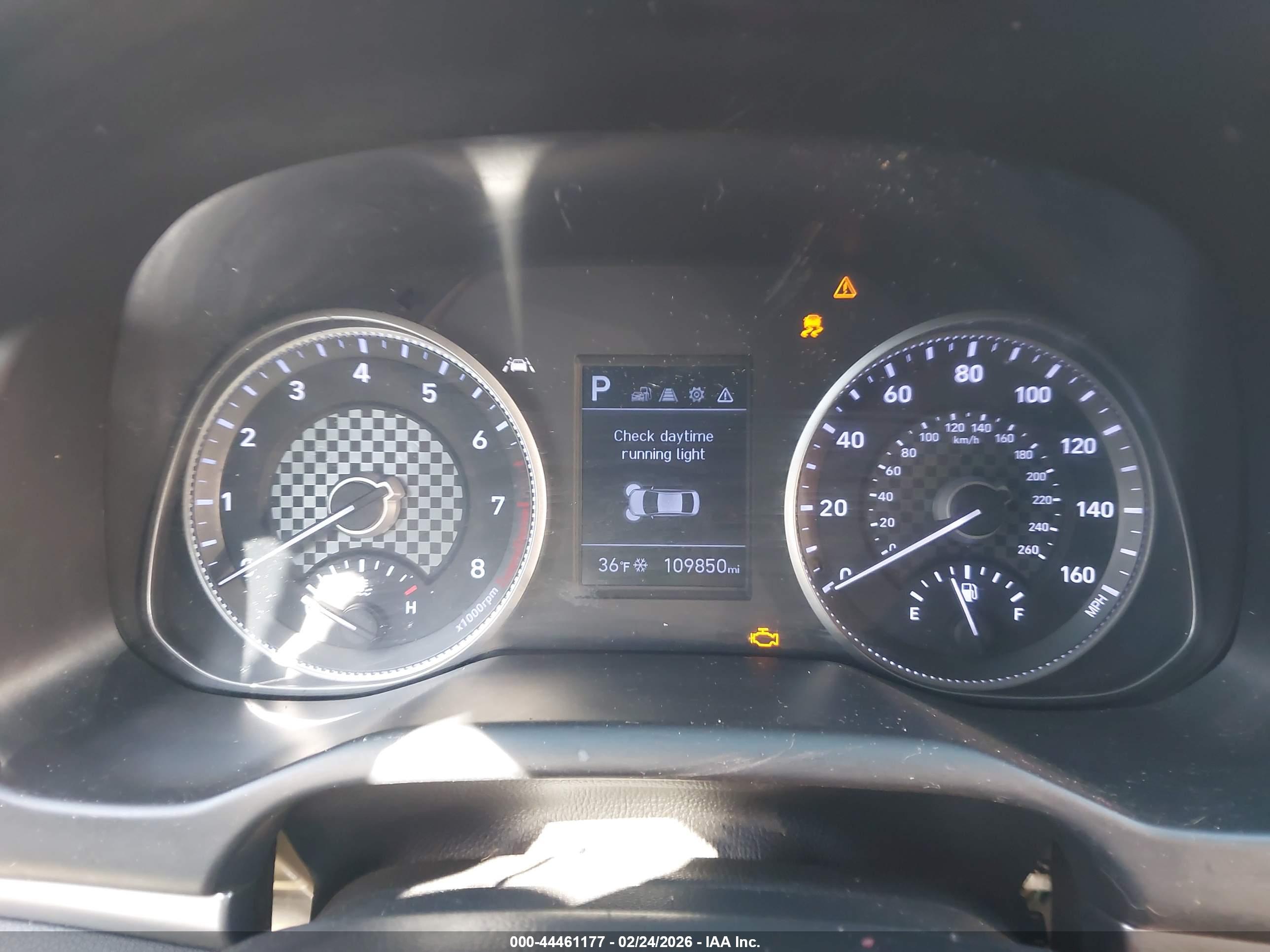 HYUNDAI ELANTRA image 7