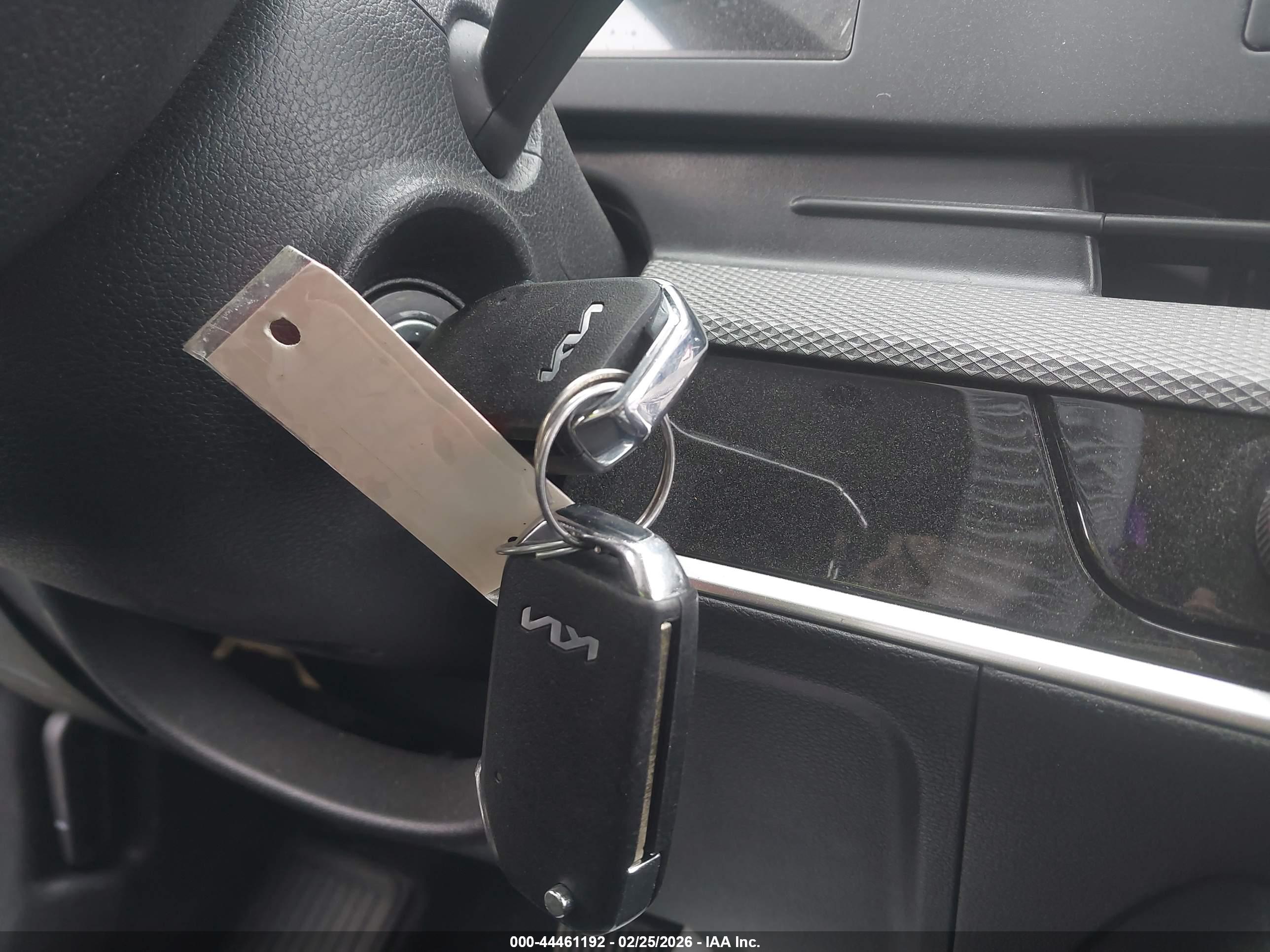 KIA SPORTAGE image 11
