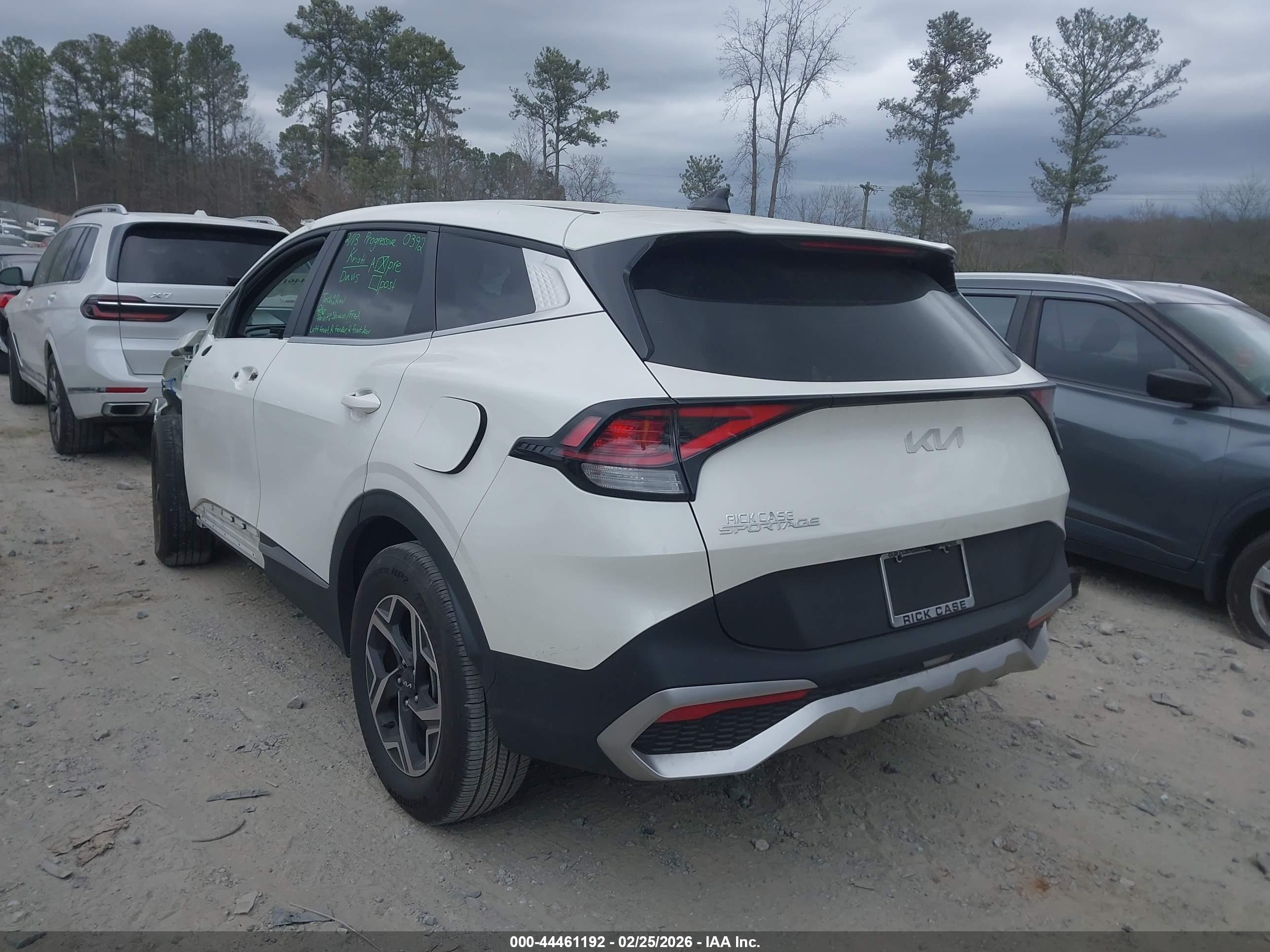 KIA SPORTAGE image 3