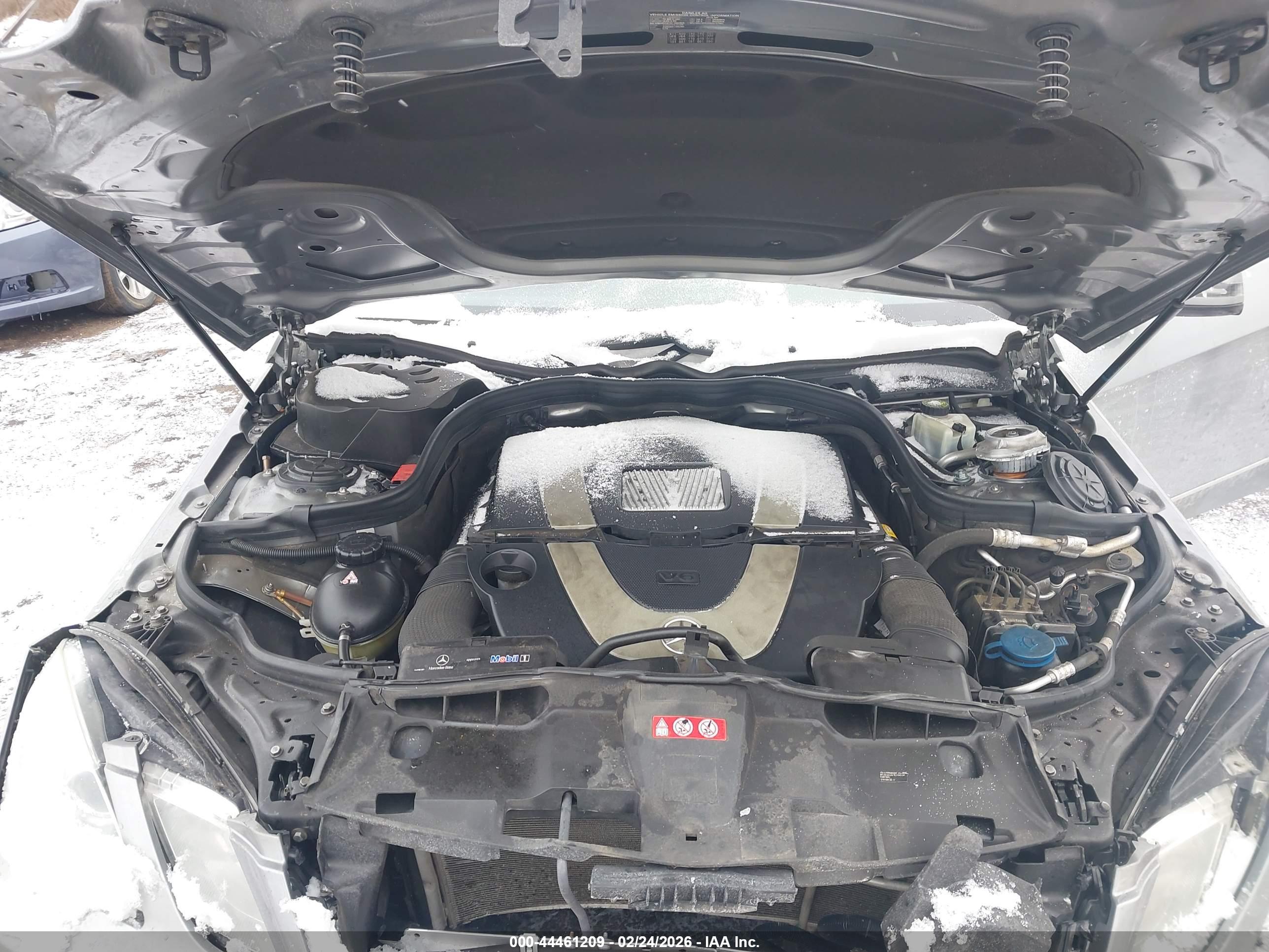 MERCEDES-BENZ E image 10