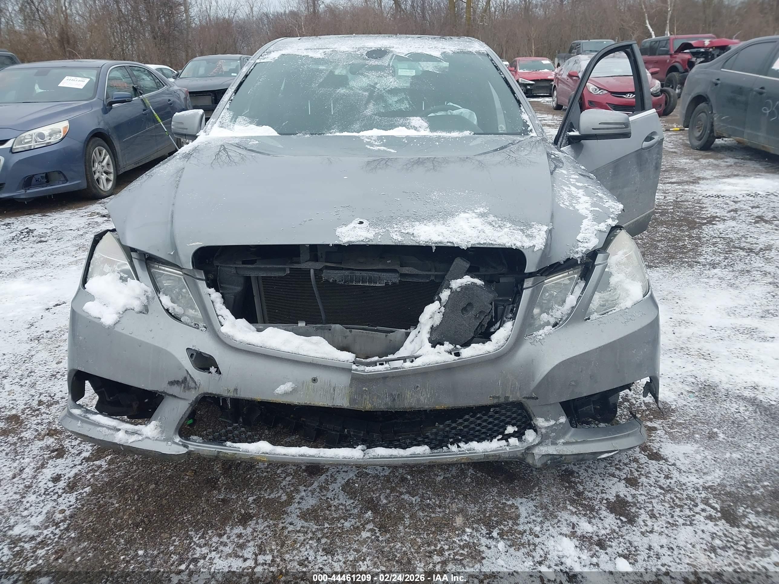 MERCEDES-BENZ E image 6