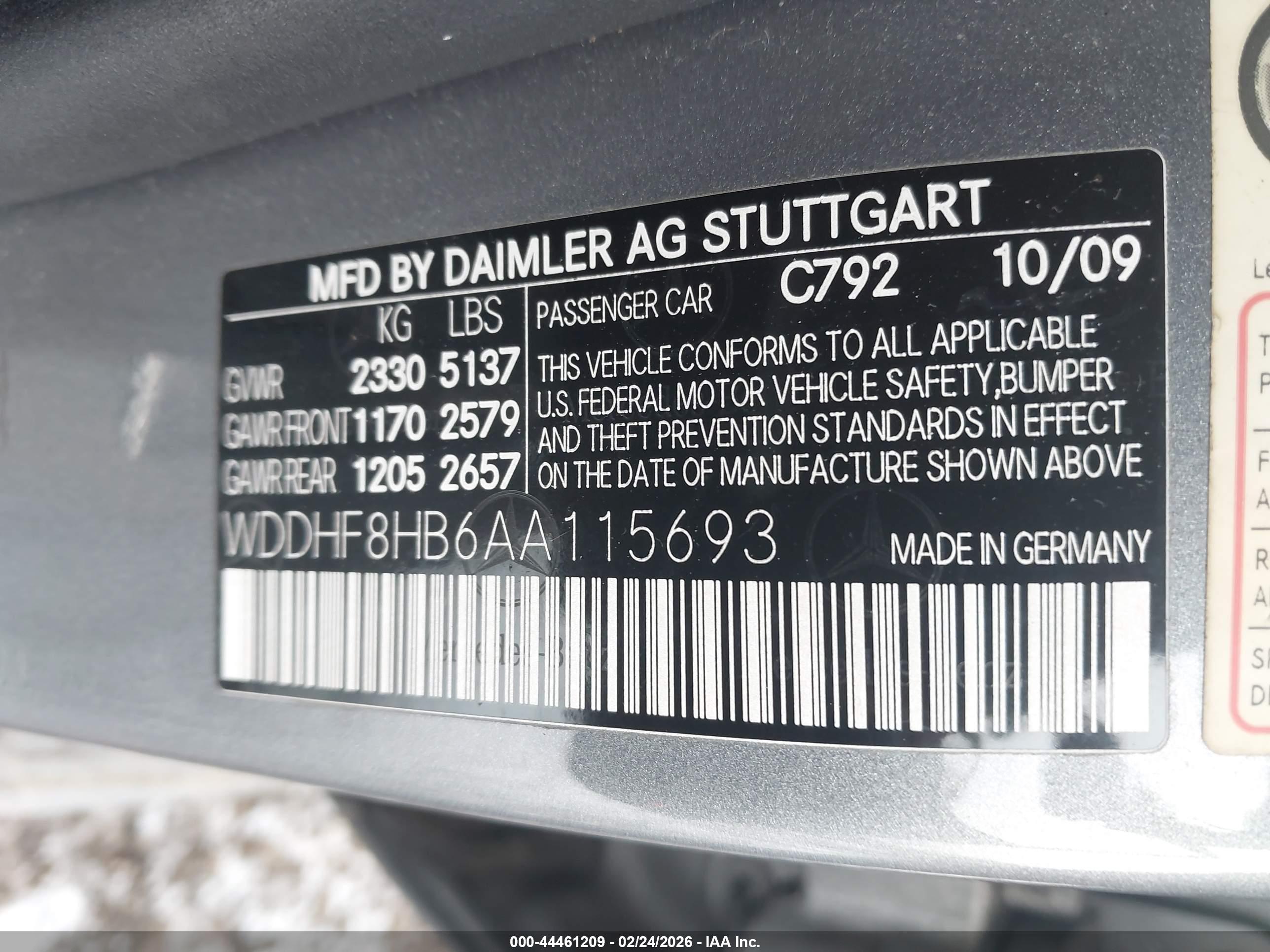 MERCEDES-BENZ E image 9