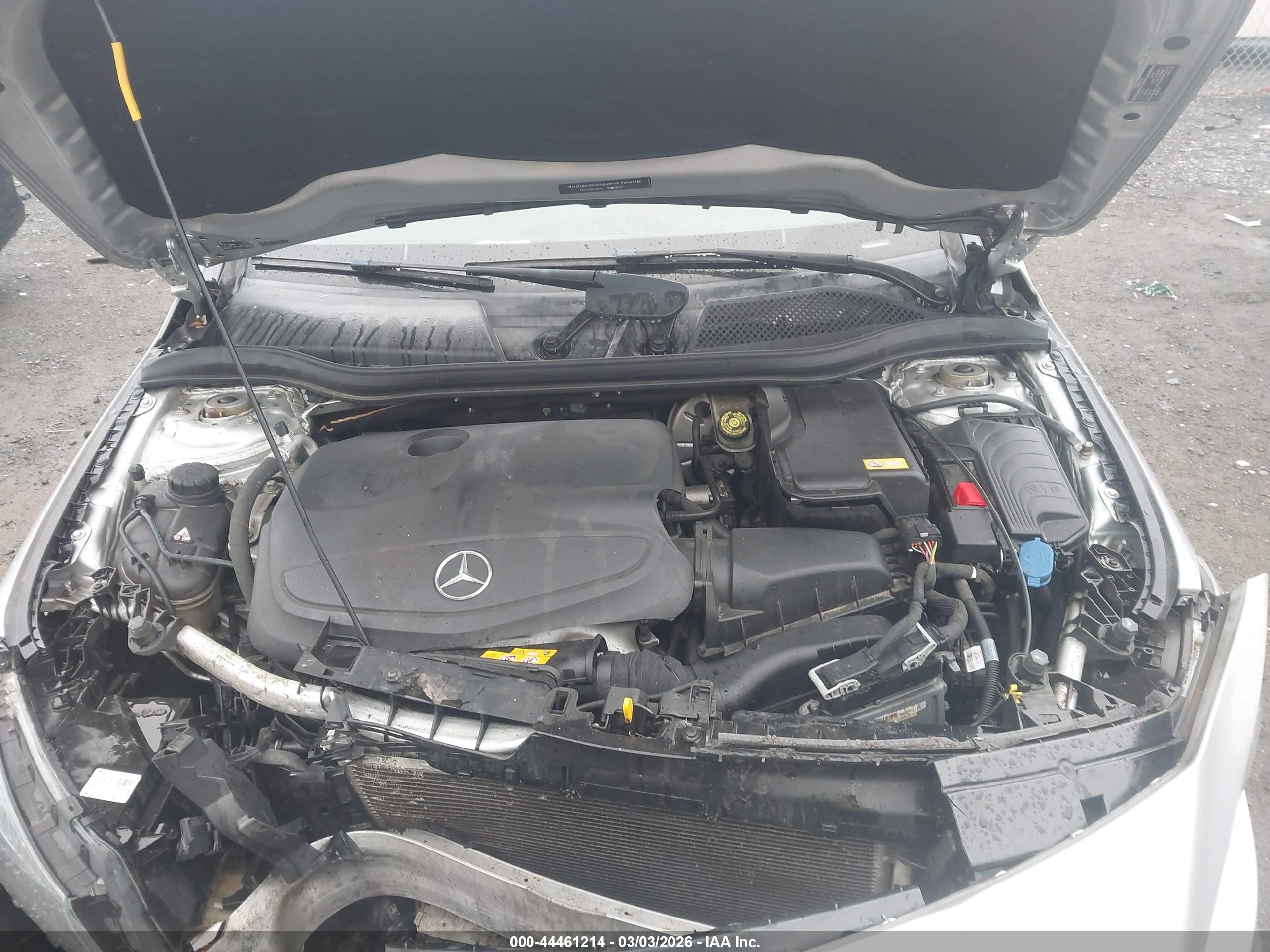 MERCEDES-BENZ CLA image 10