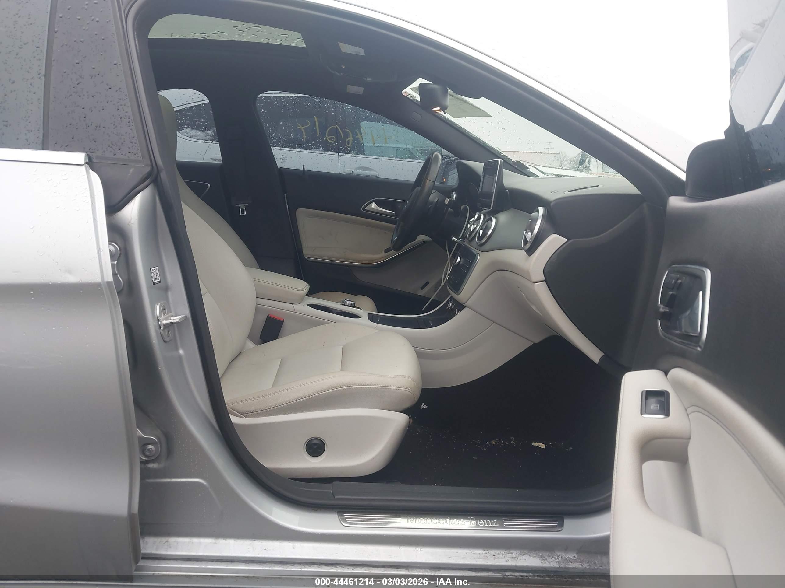 MERCEDES-BENZ CLA image 5