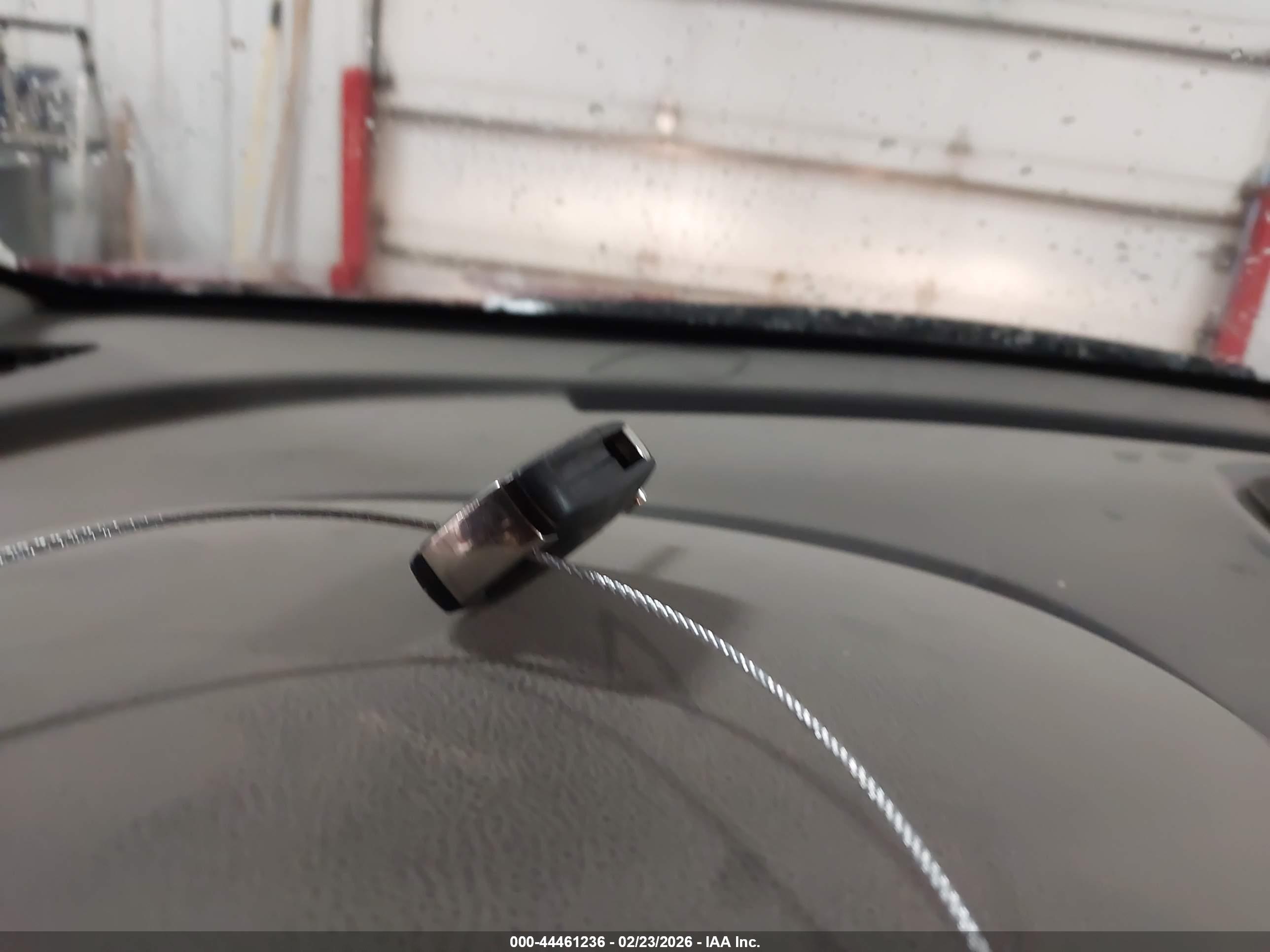 CHEVROLET EQUINOX image 11