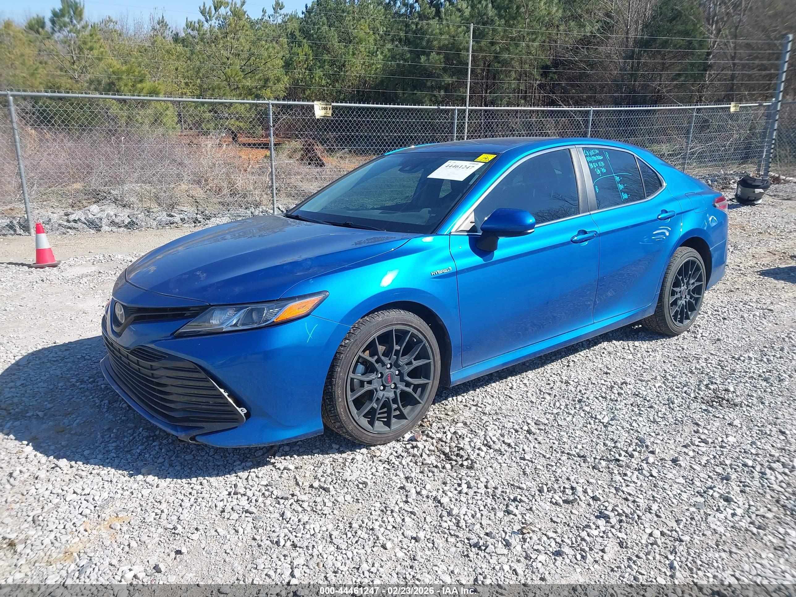 TOYOTA CAMRY image 2
