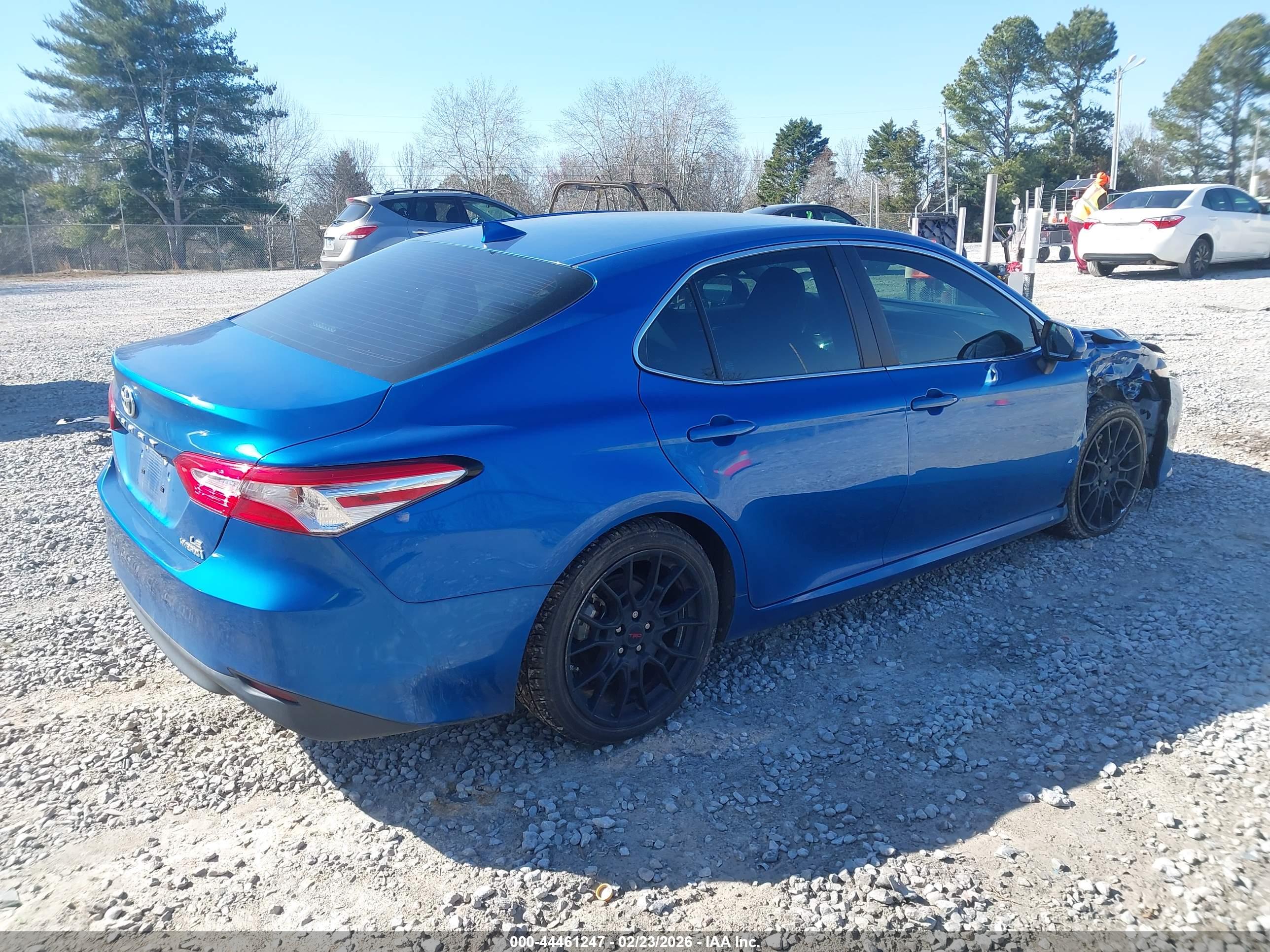 TOYOTA CAMRY image 4