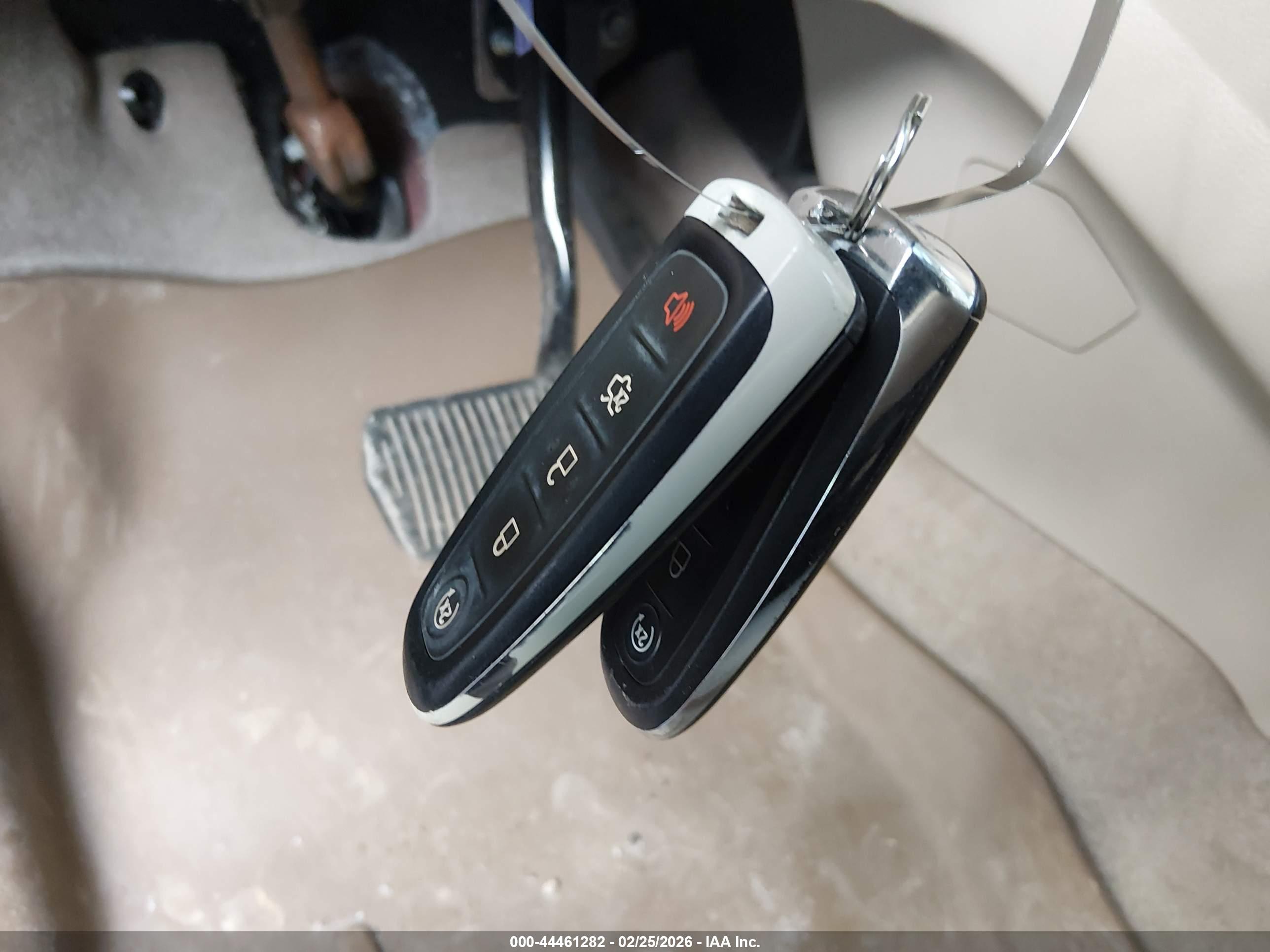 FORD ESCAPE image 11