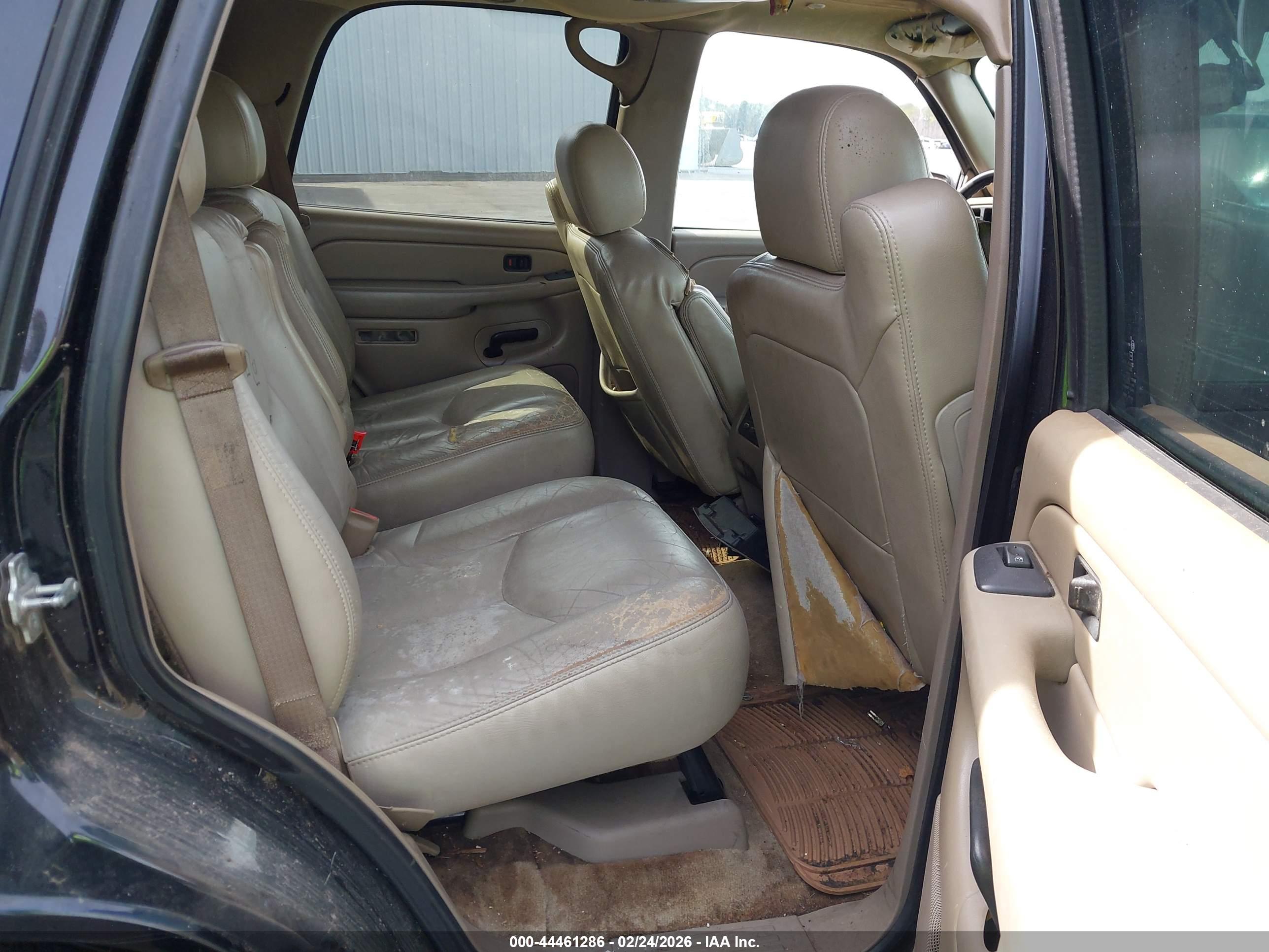 CHEVROLET TAHOE image 8