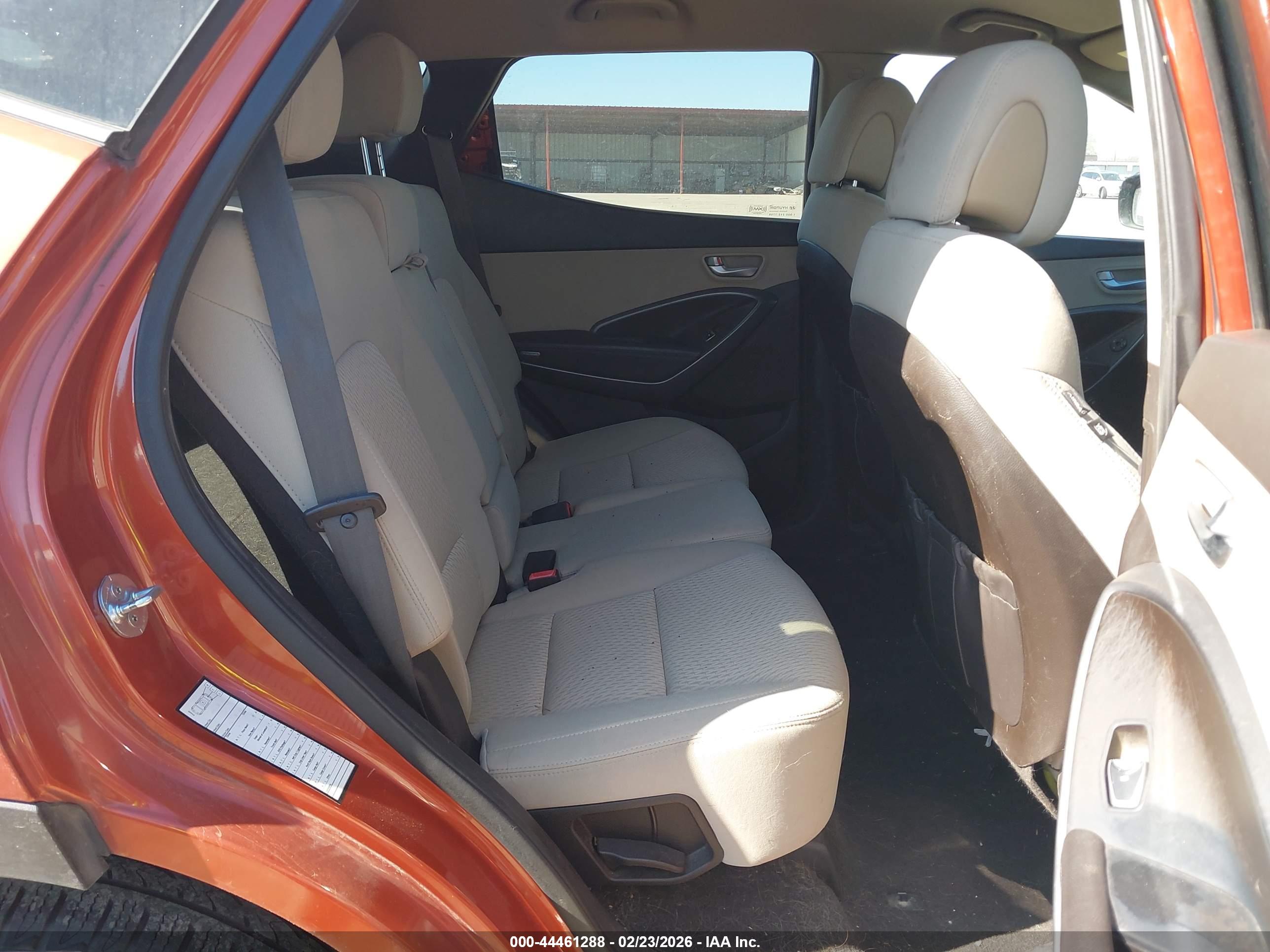 HYUNDAI SANTA image 8
