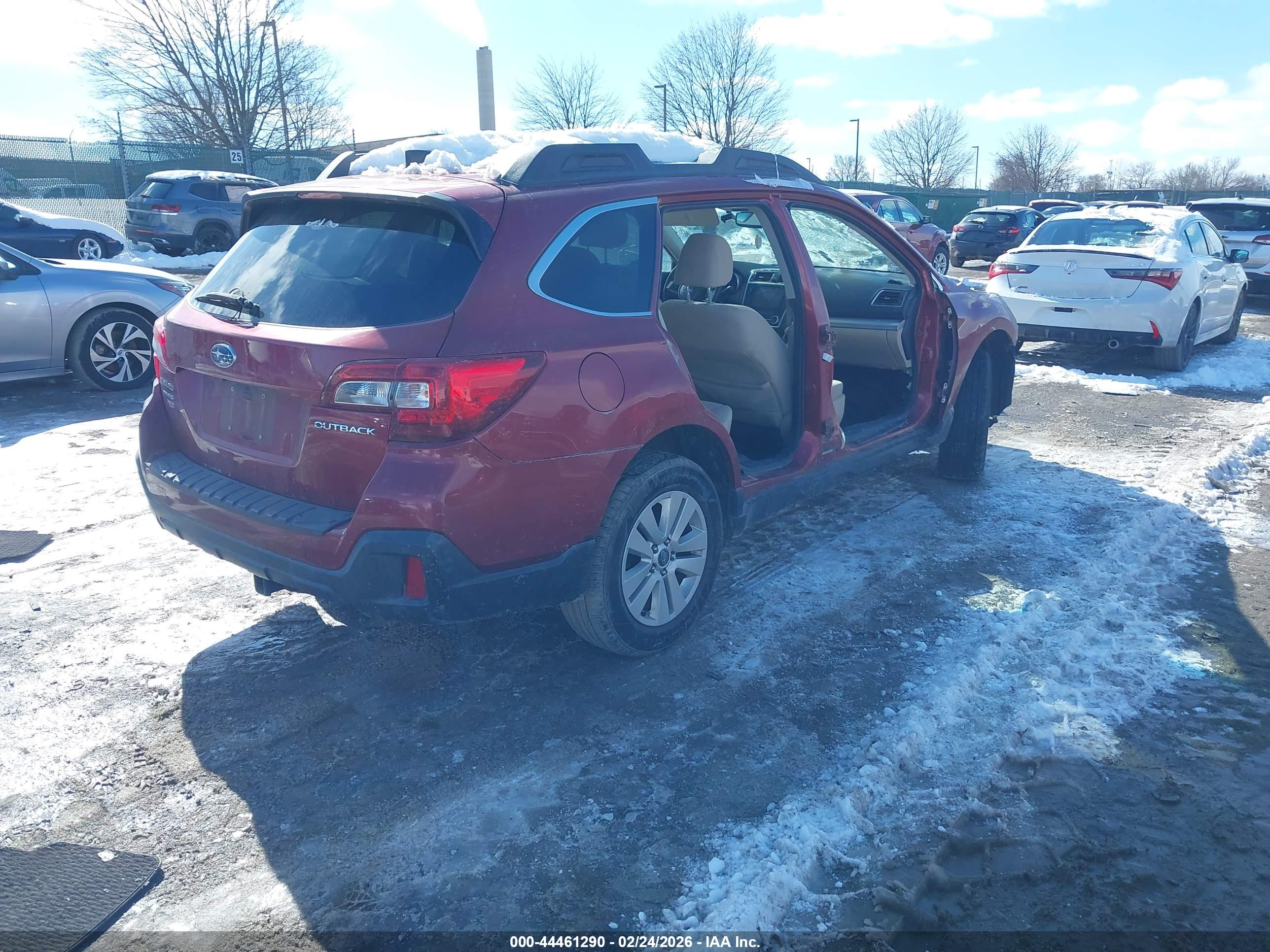 SUBARU OUTBACK image 4