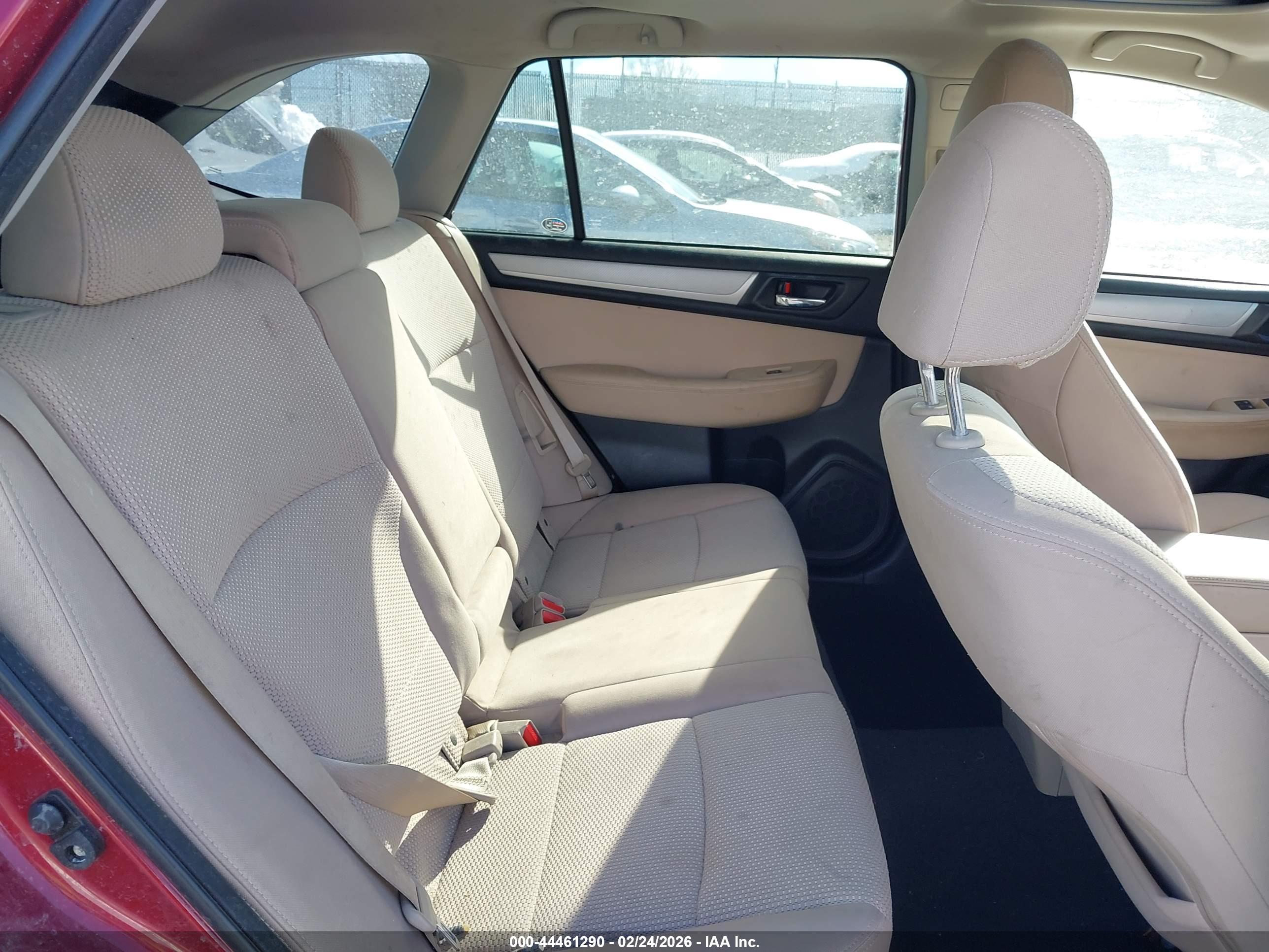 SUBARU OUTBACK image 8