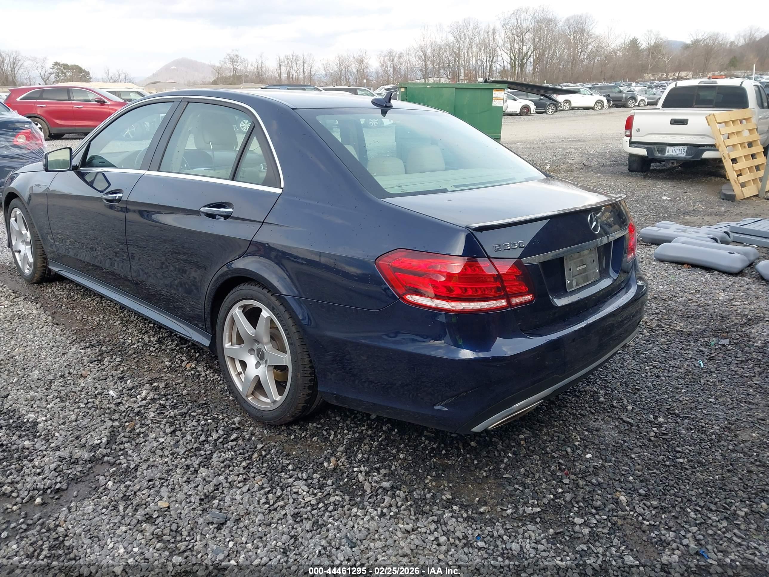 MERCEDES-BENZ E image 3
