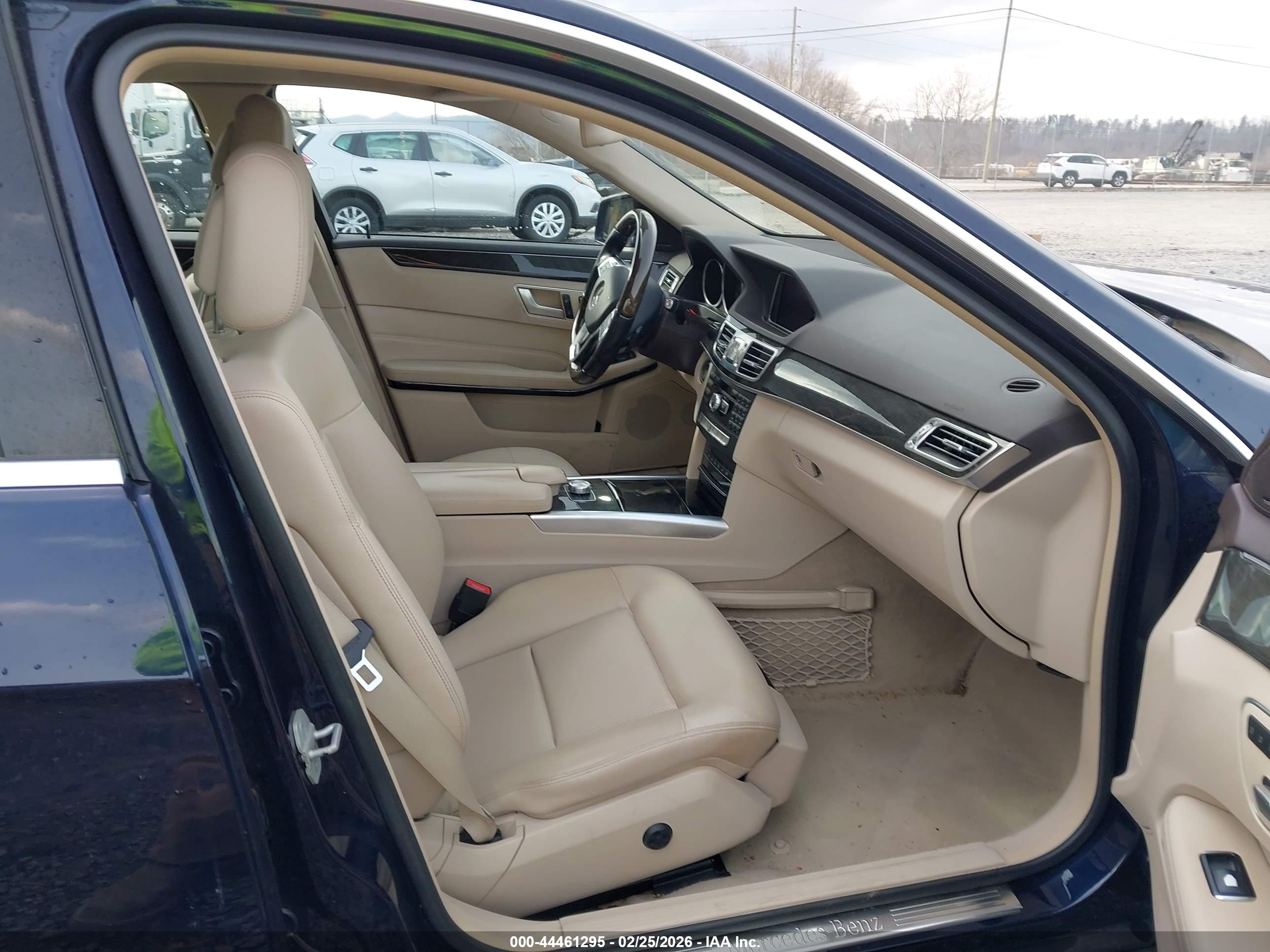 MERCEDES-BENZ E image 5
