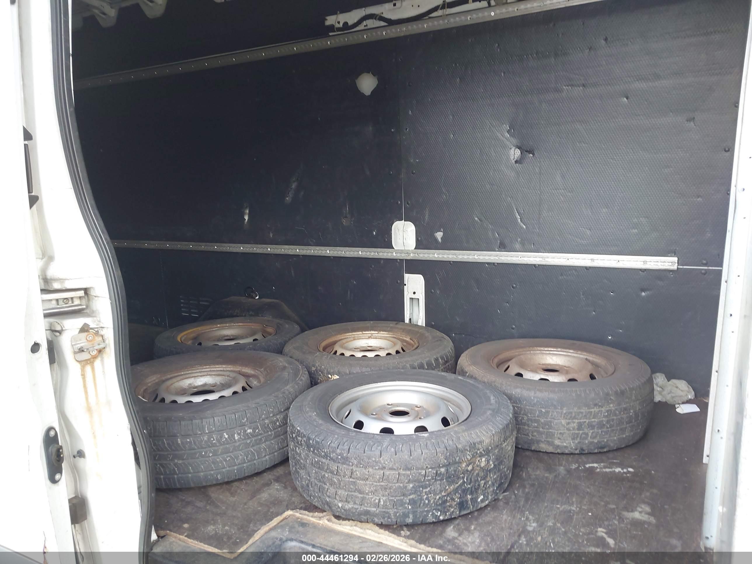 FORD TRANSIT-250 image 8