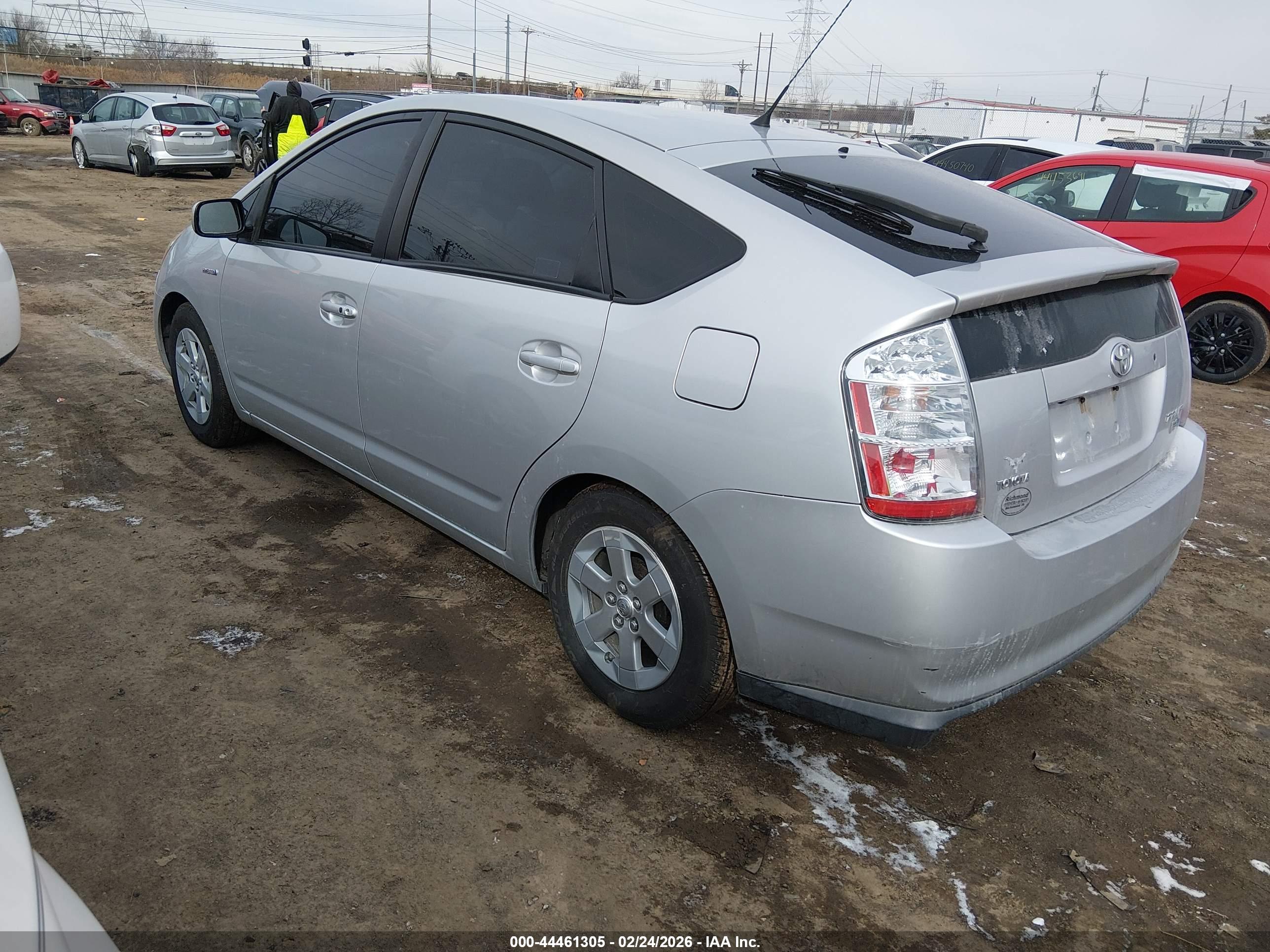 TOYOTA PRIUS image 3