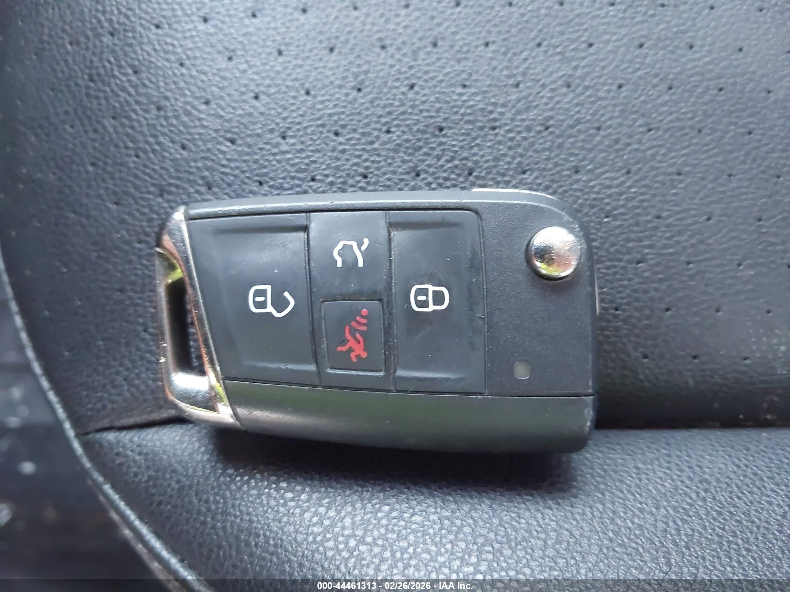VOLKSWAGEN TIGUAN image 11