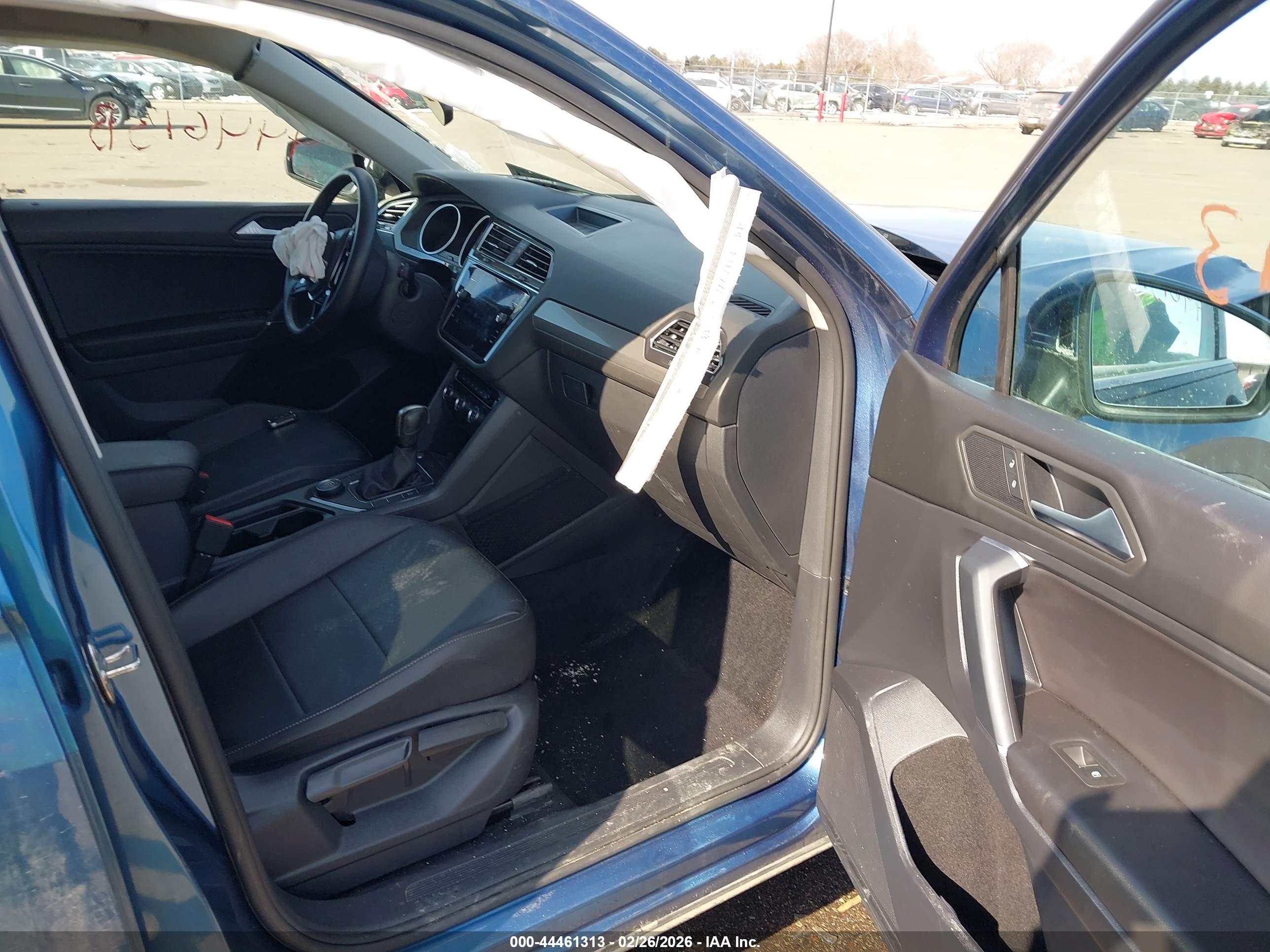 VOLKSWAGEN TIGUAN image 5