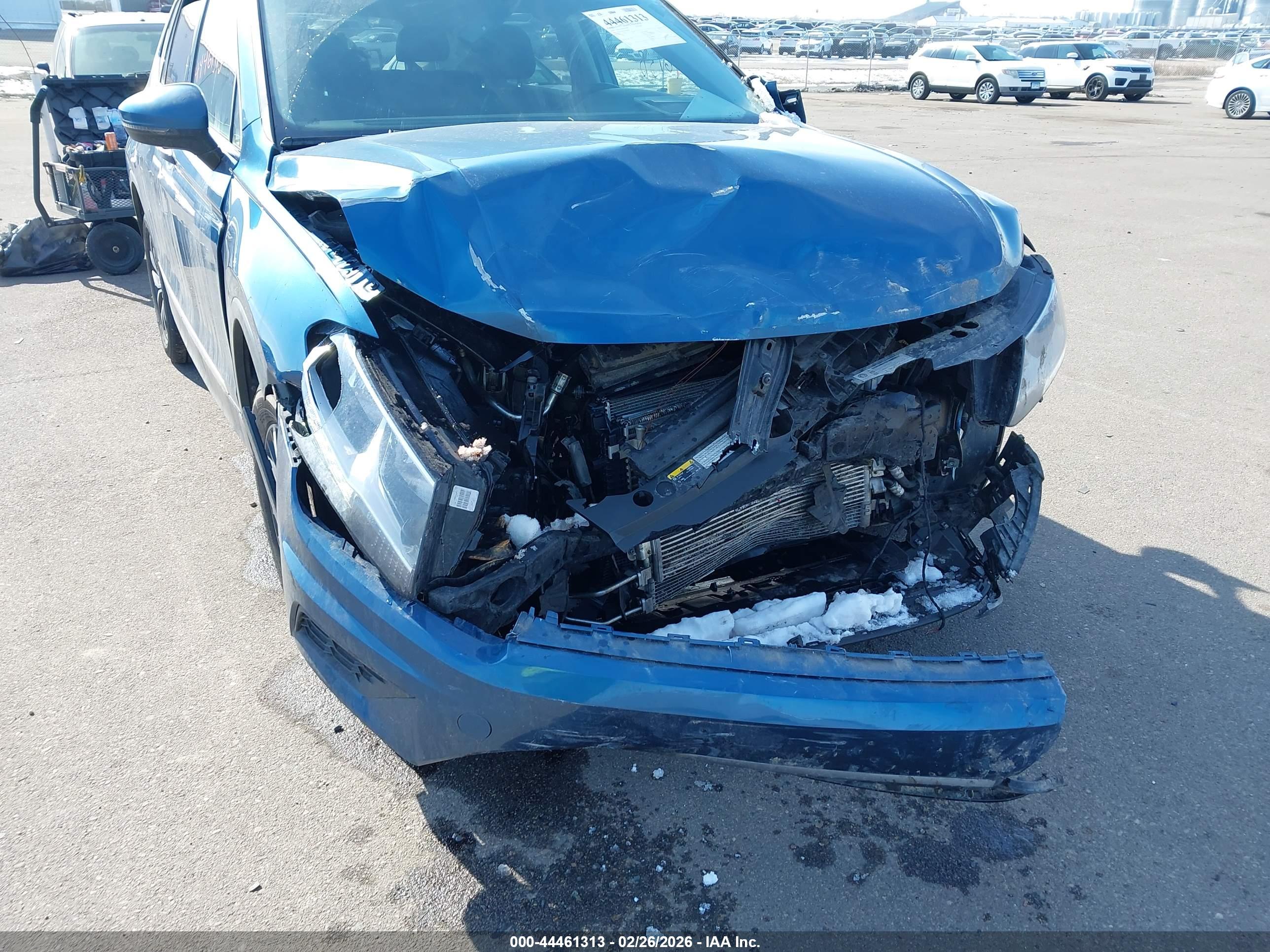 VOLKSWAGEN TIGUAN image 6