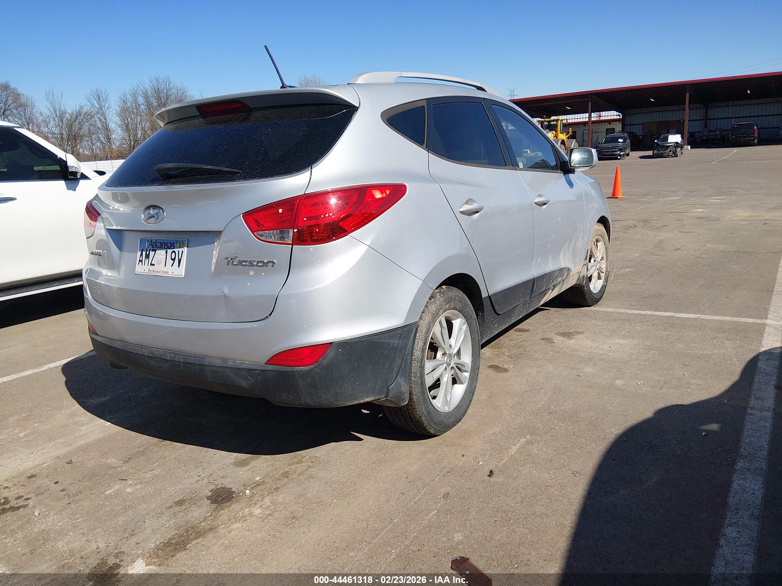 HYUNDAI TUCSON image 4
