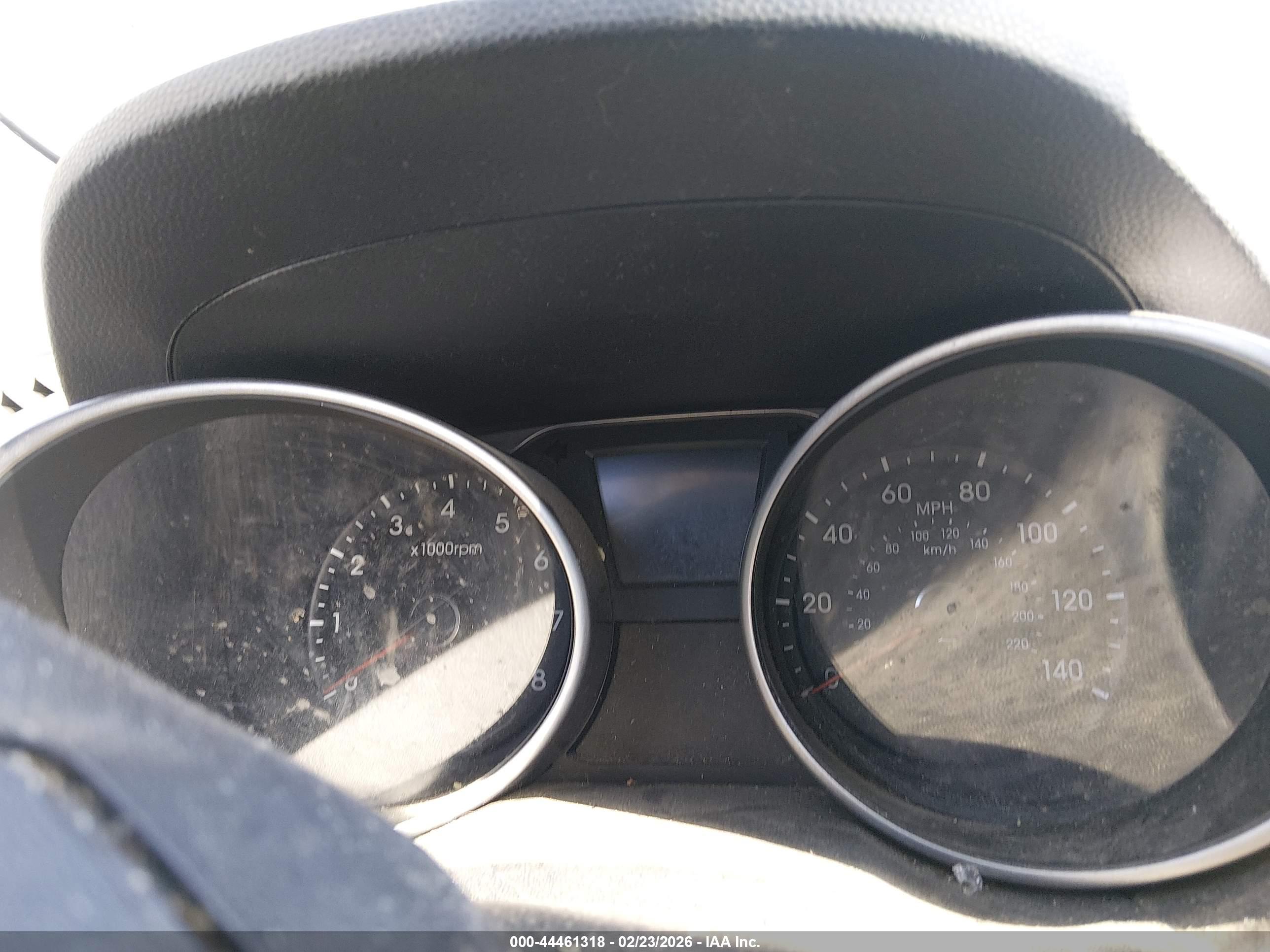 HYUNDAI TUCSON image 7
