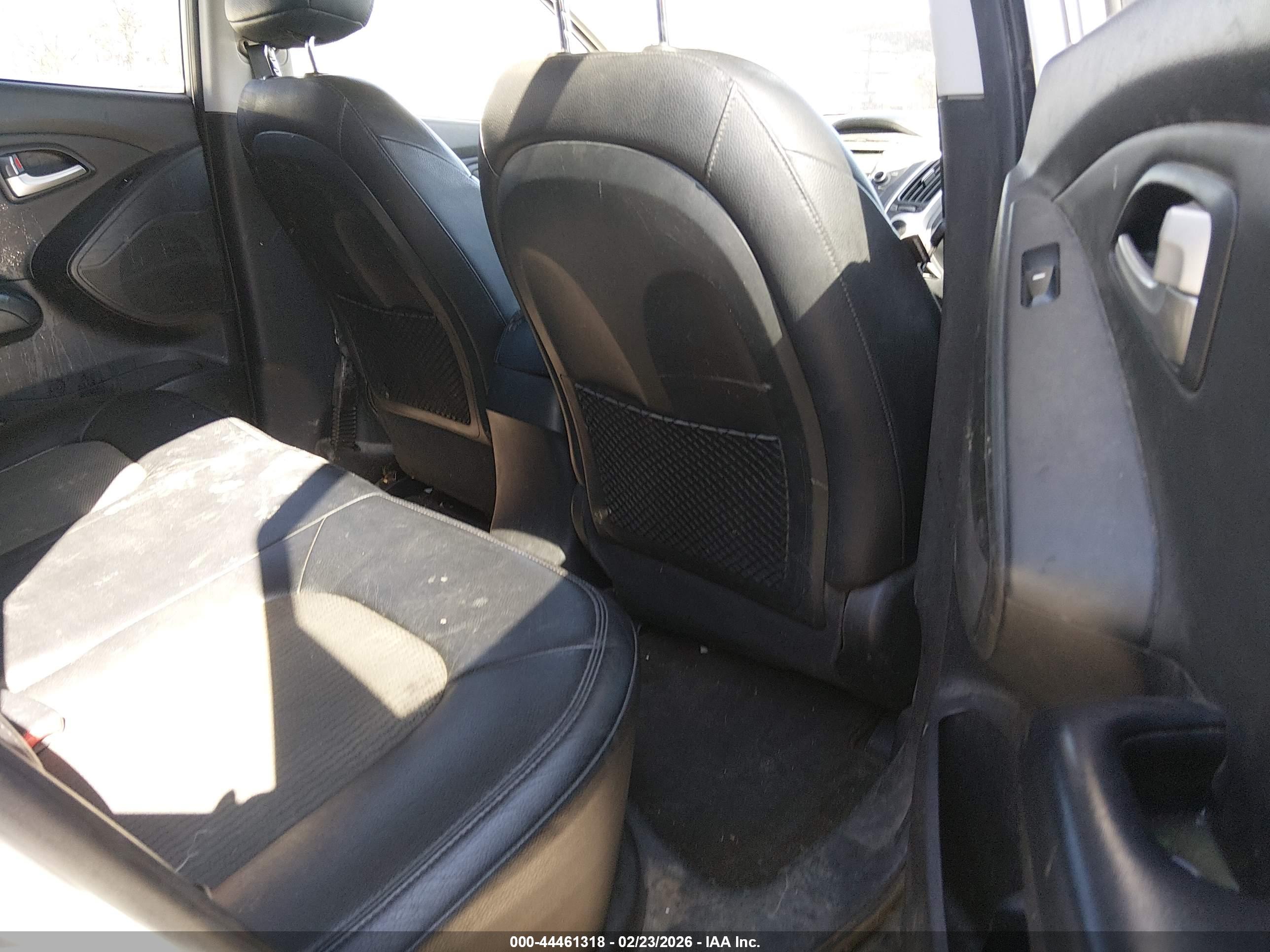 HYUNDAI TUCSON image 8