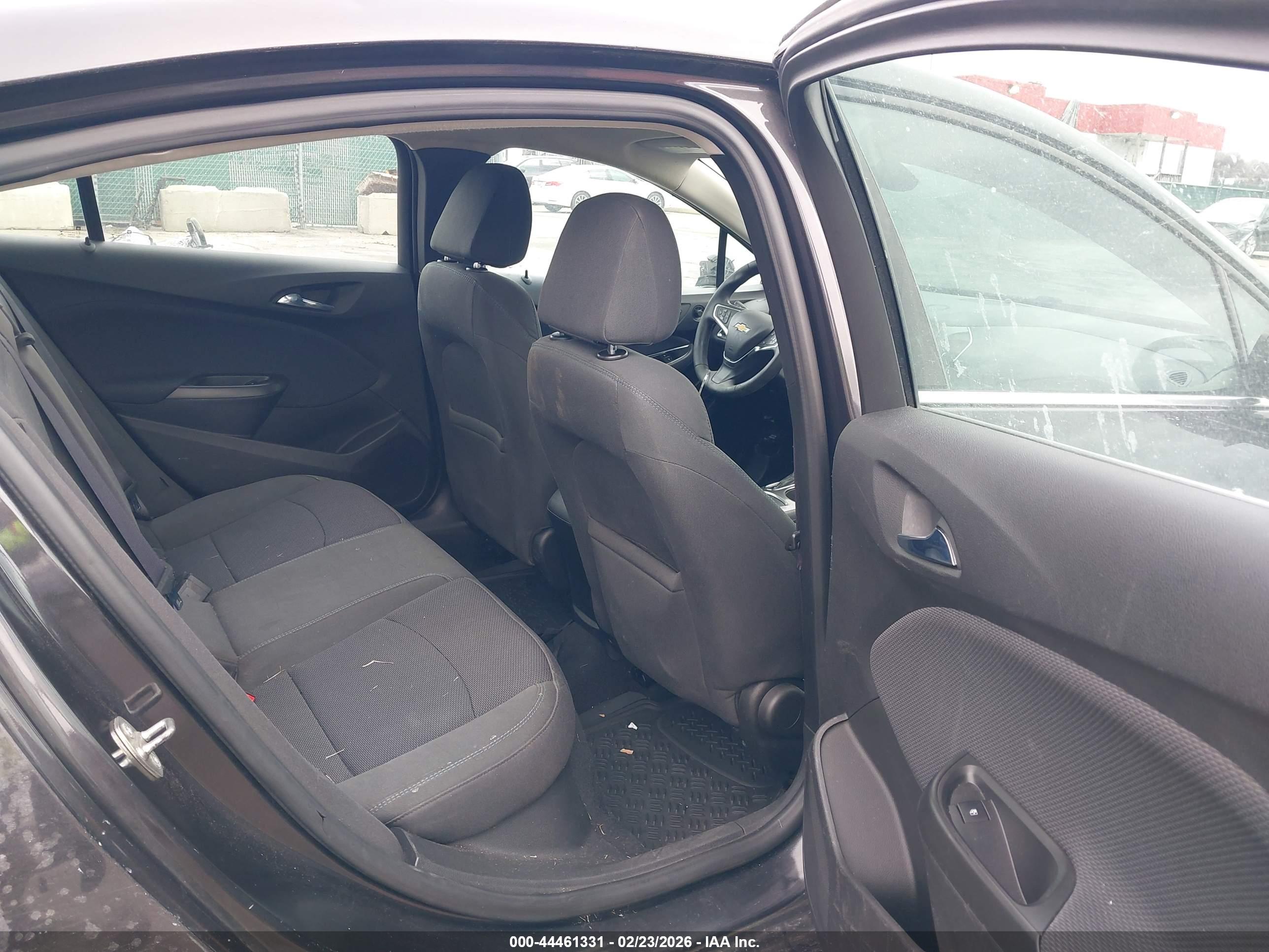 CHEVROLET CRUZE image 8