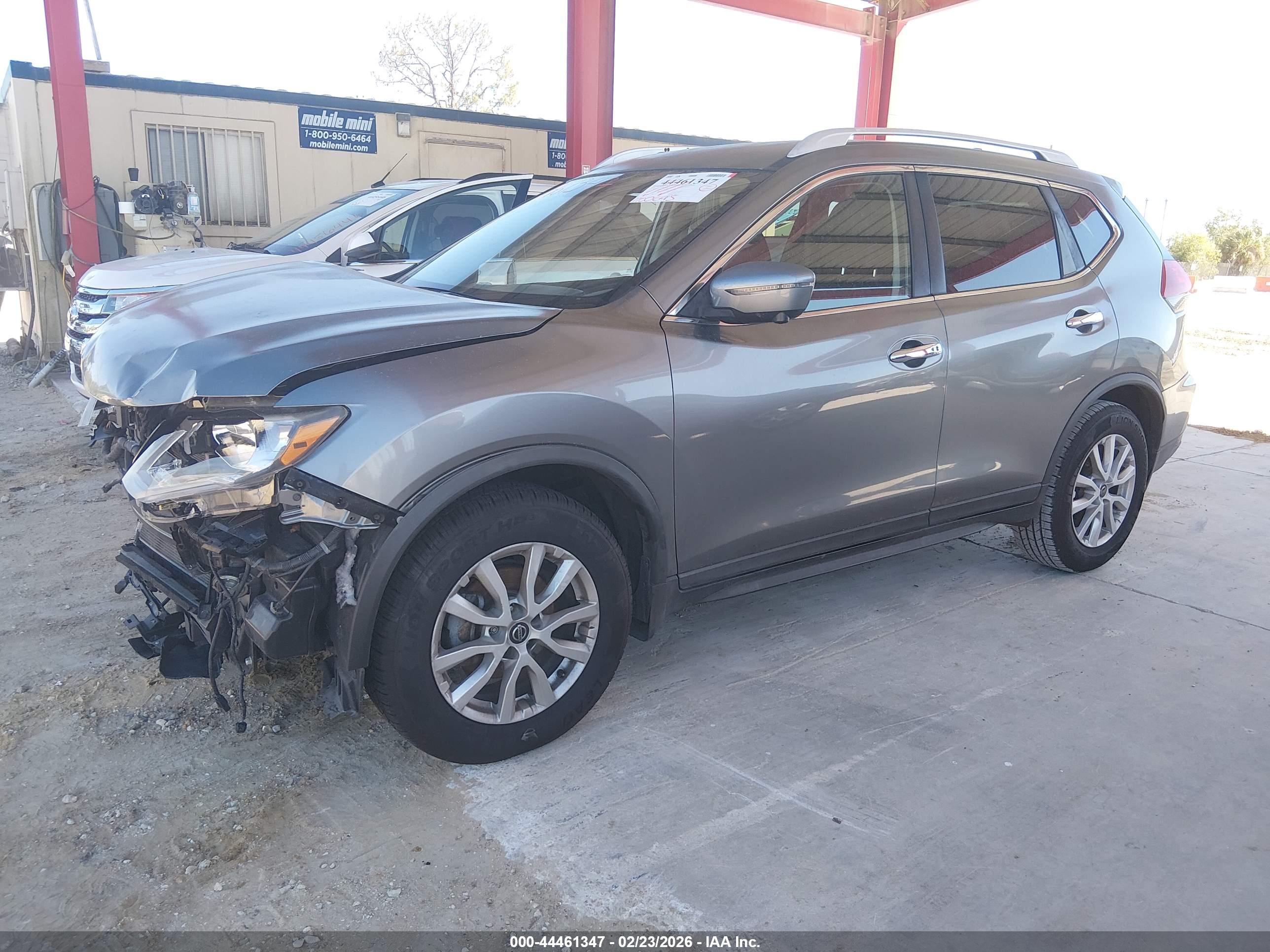 NISSAN ROGUE image 2