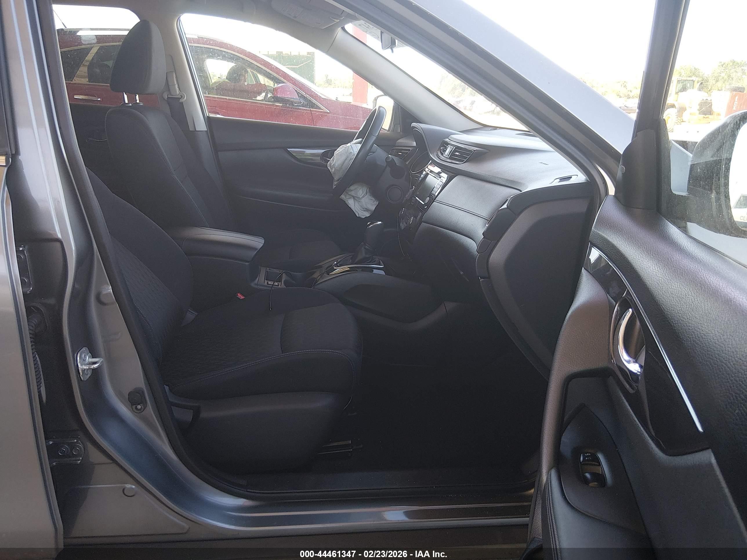 NISSAN ROGUE image 5
