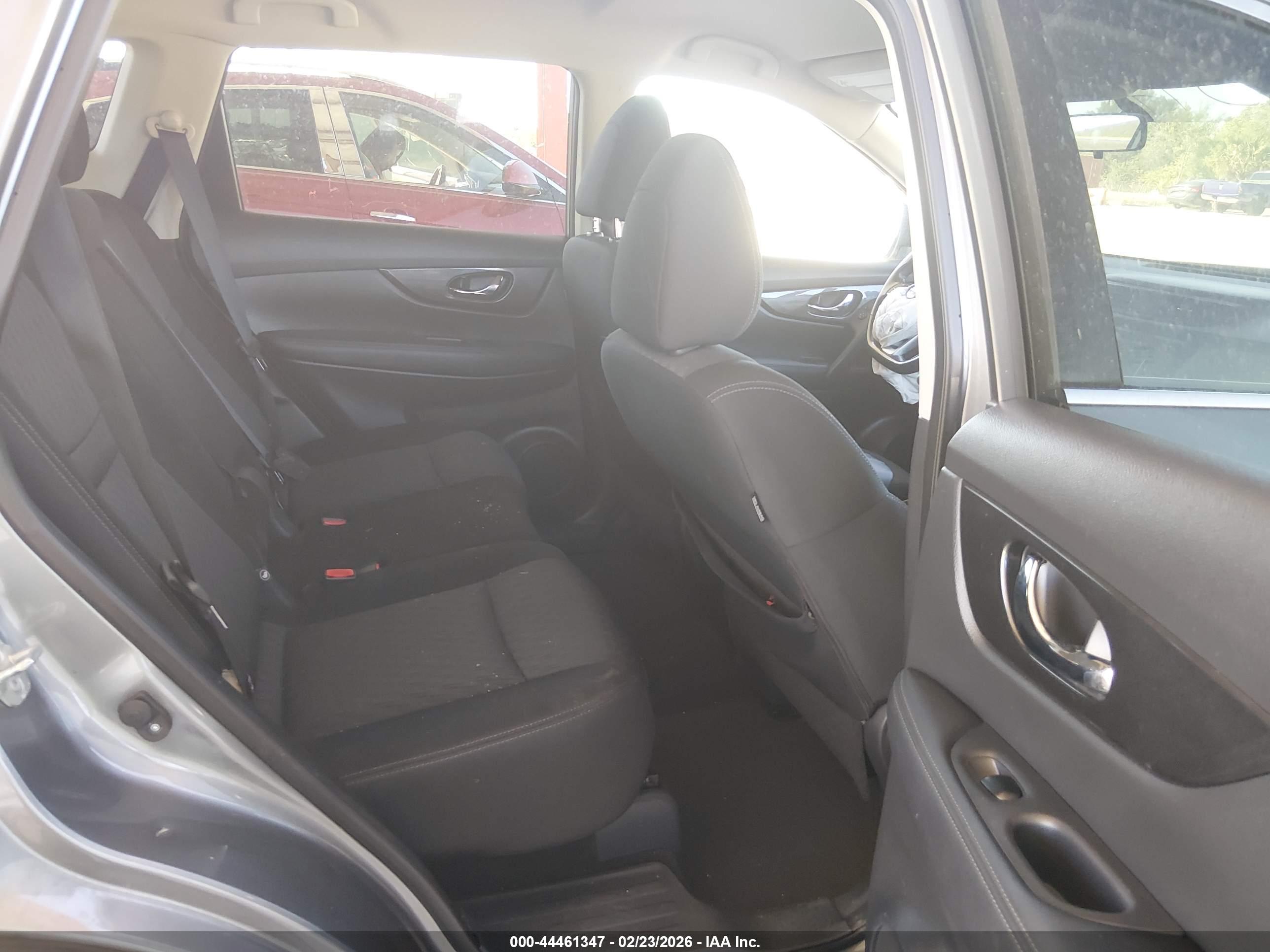 NISSAN ROGUE image 8