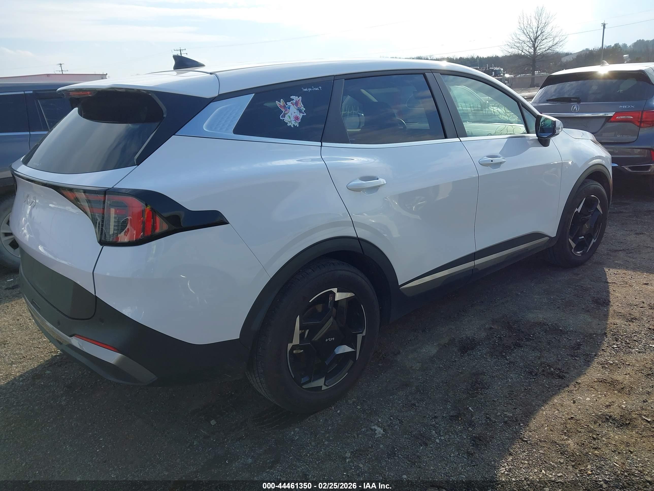 KIA SPORTAGE image 4