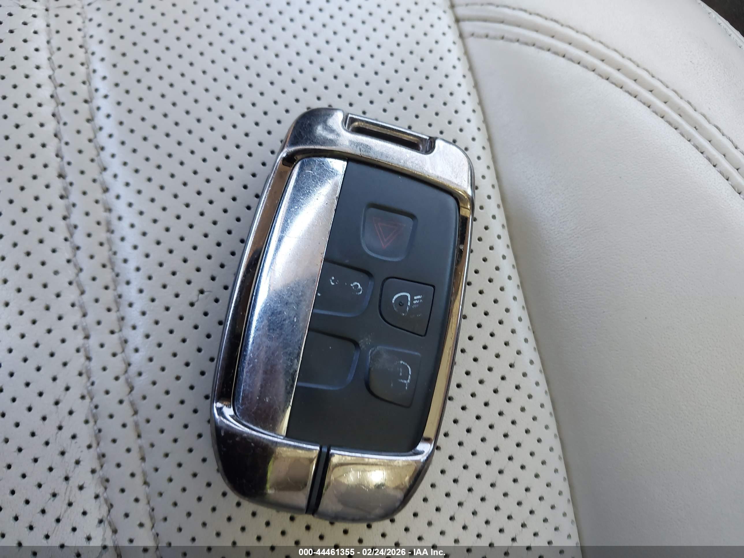 LAND ROVER image 11