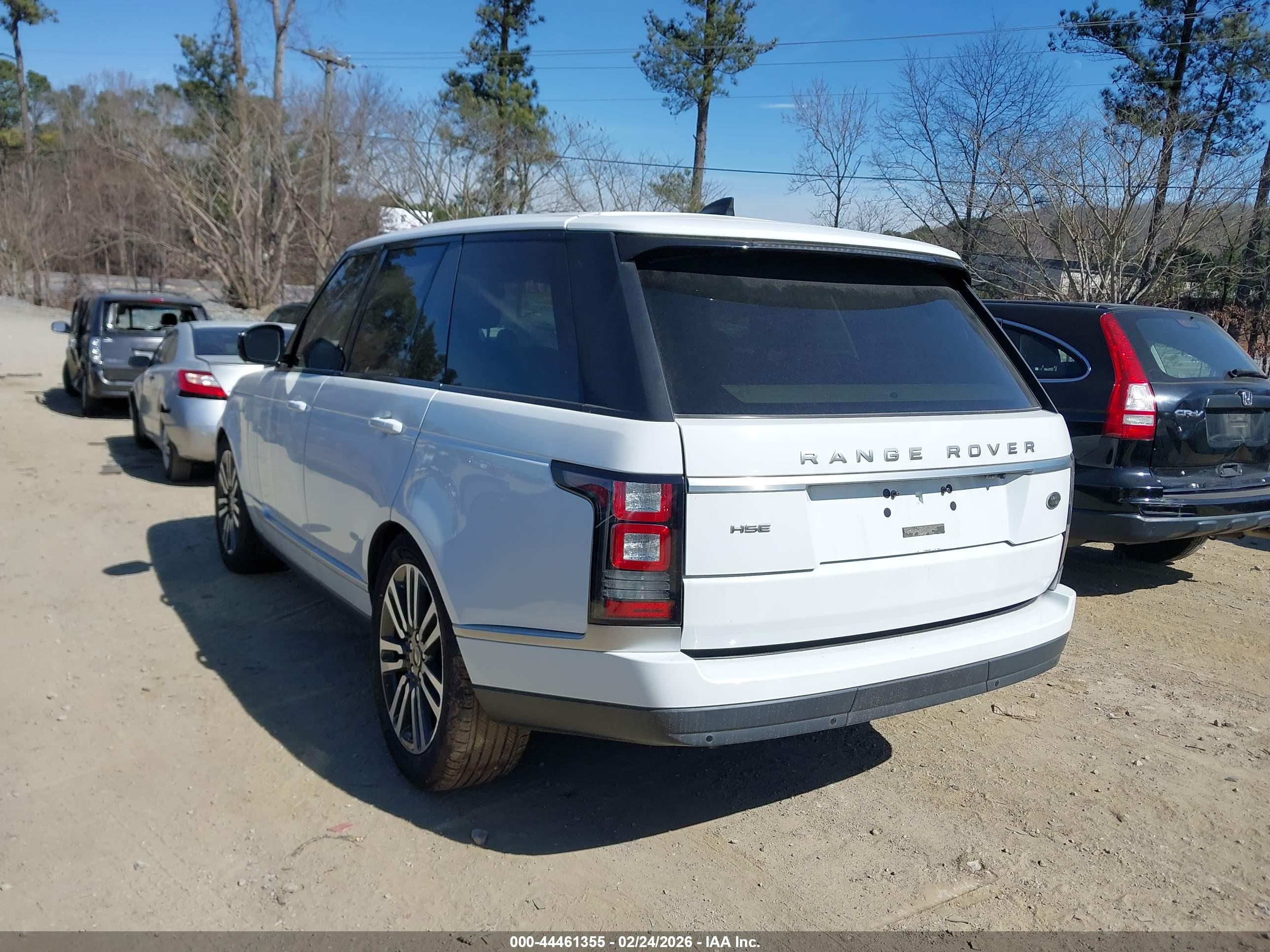LAND ROVER image 3