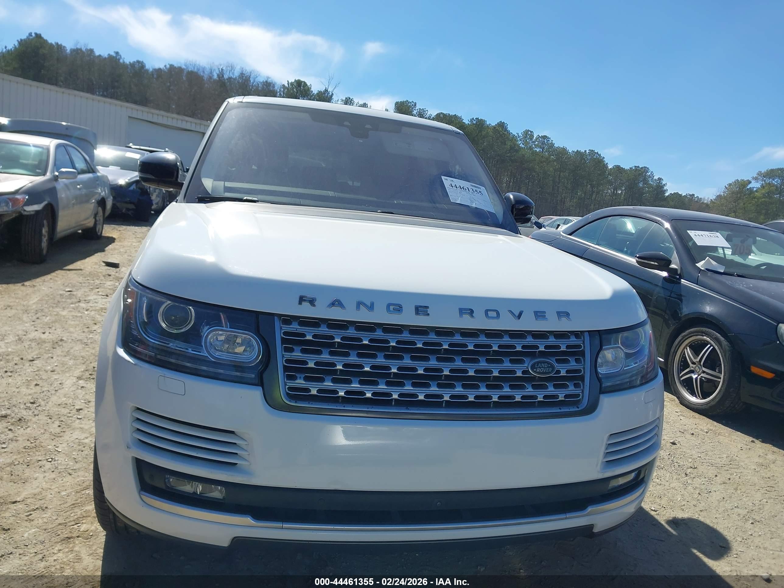LAND ROVER image 6