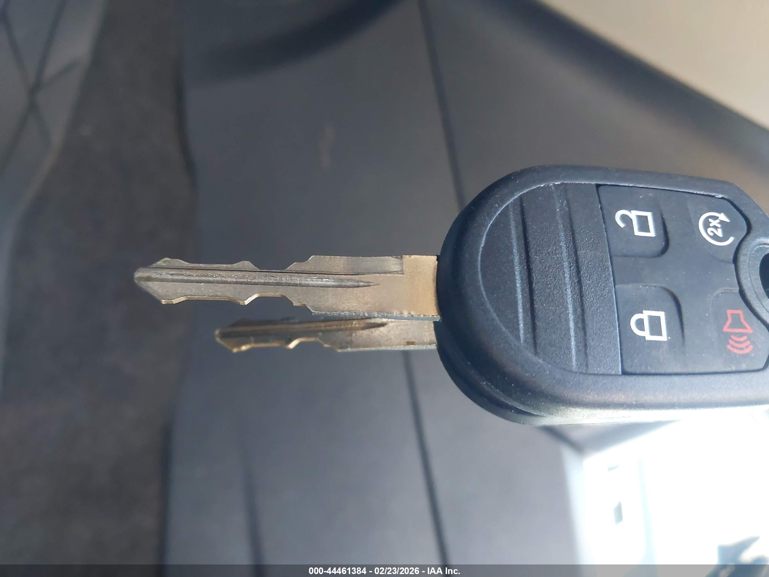 FORD EXPLORER image 11
