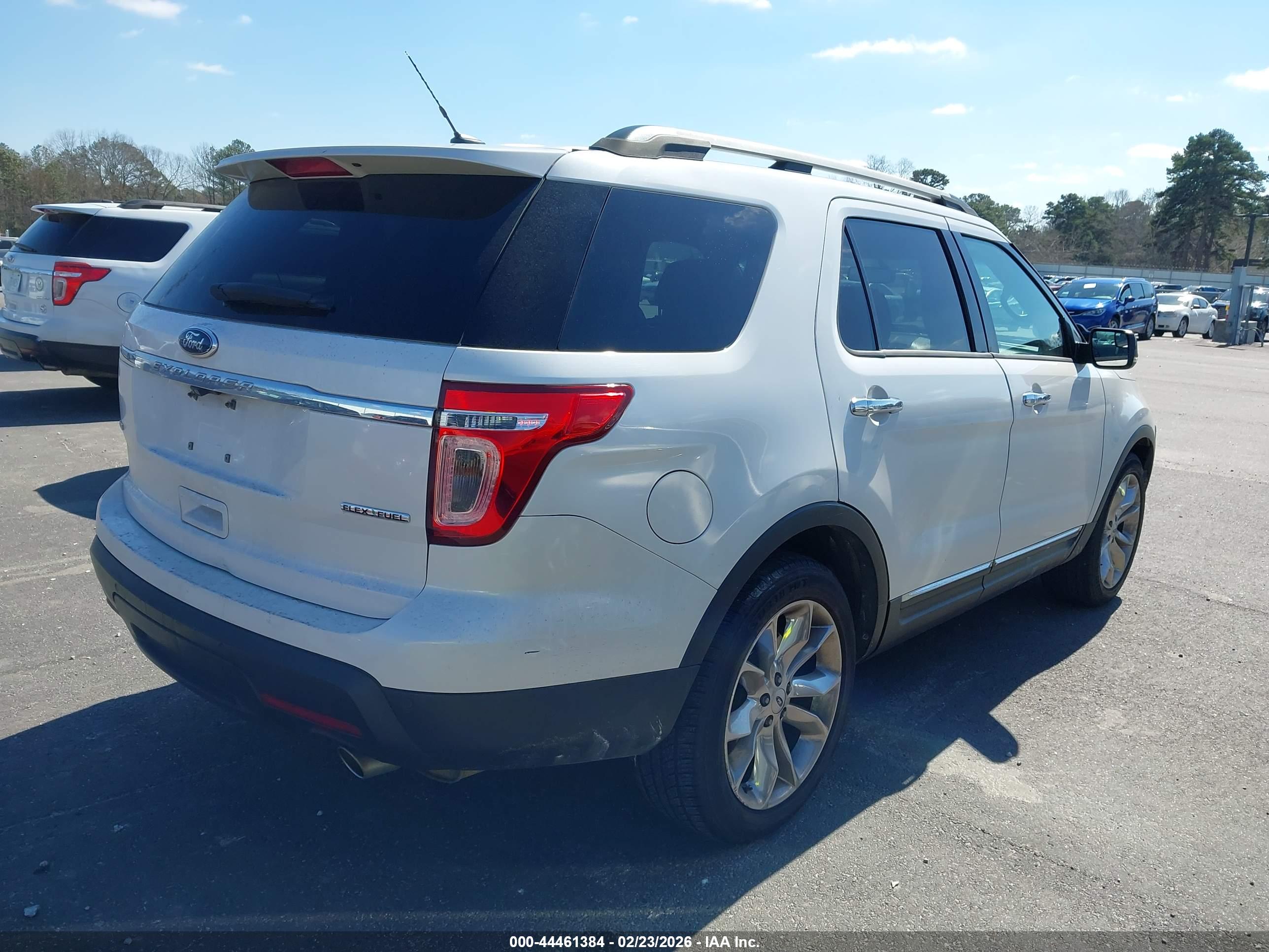 FORD EXPLORER image 4