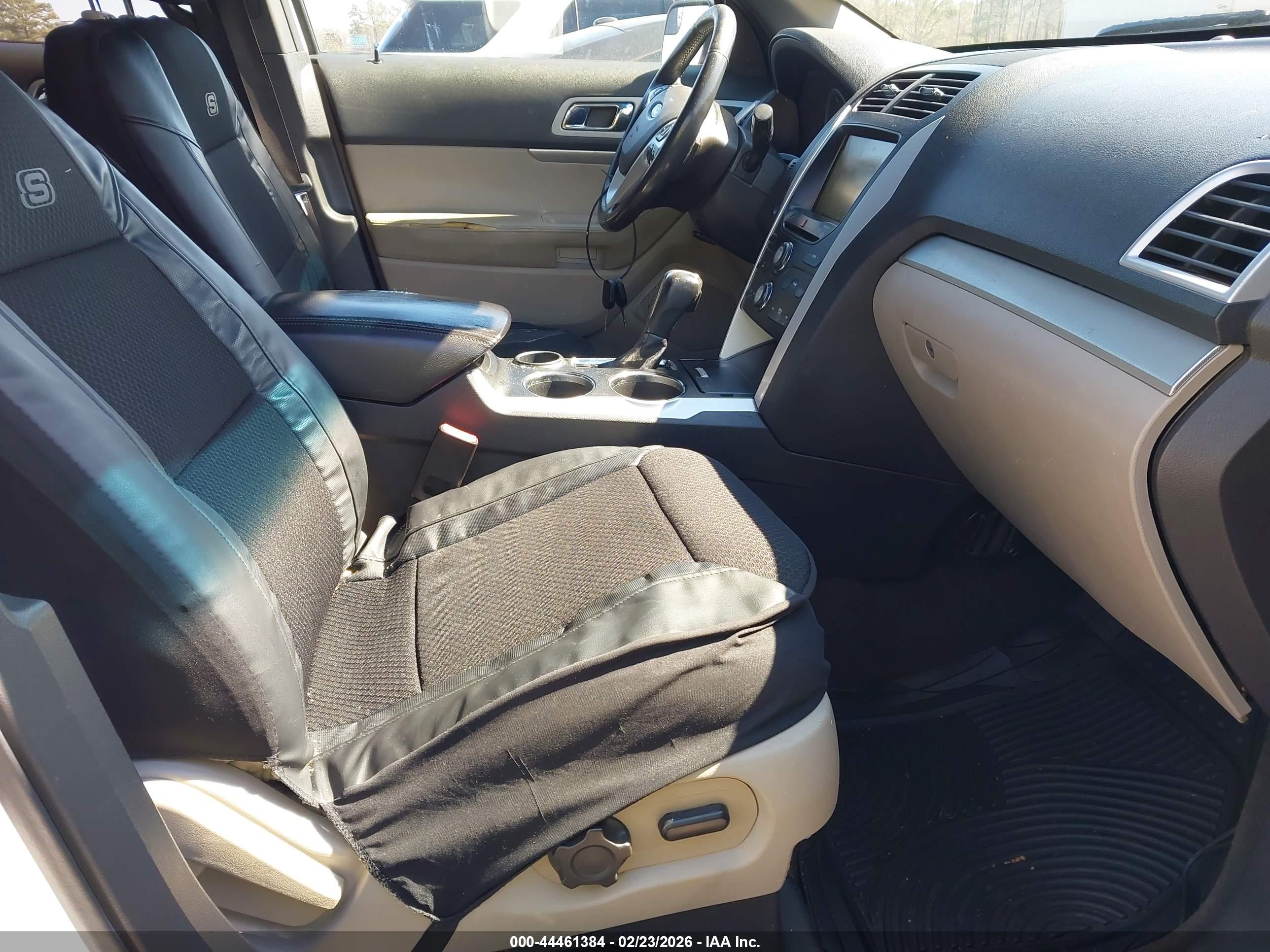 FORD EXPLORER image 5
