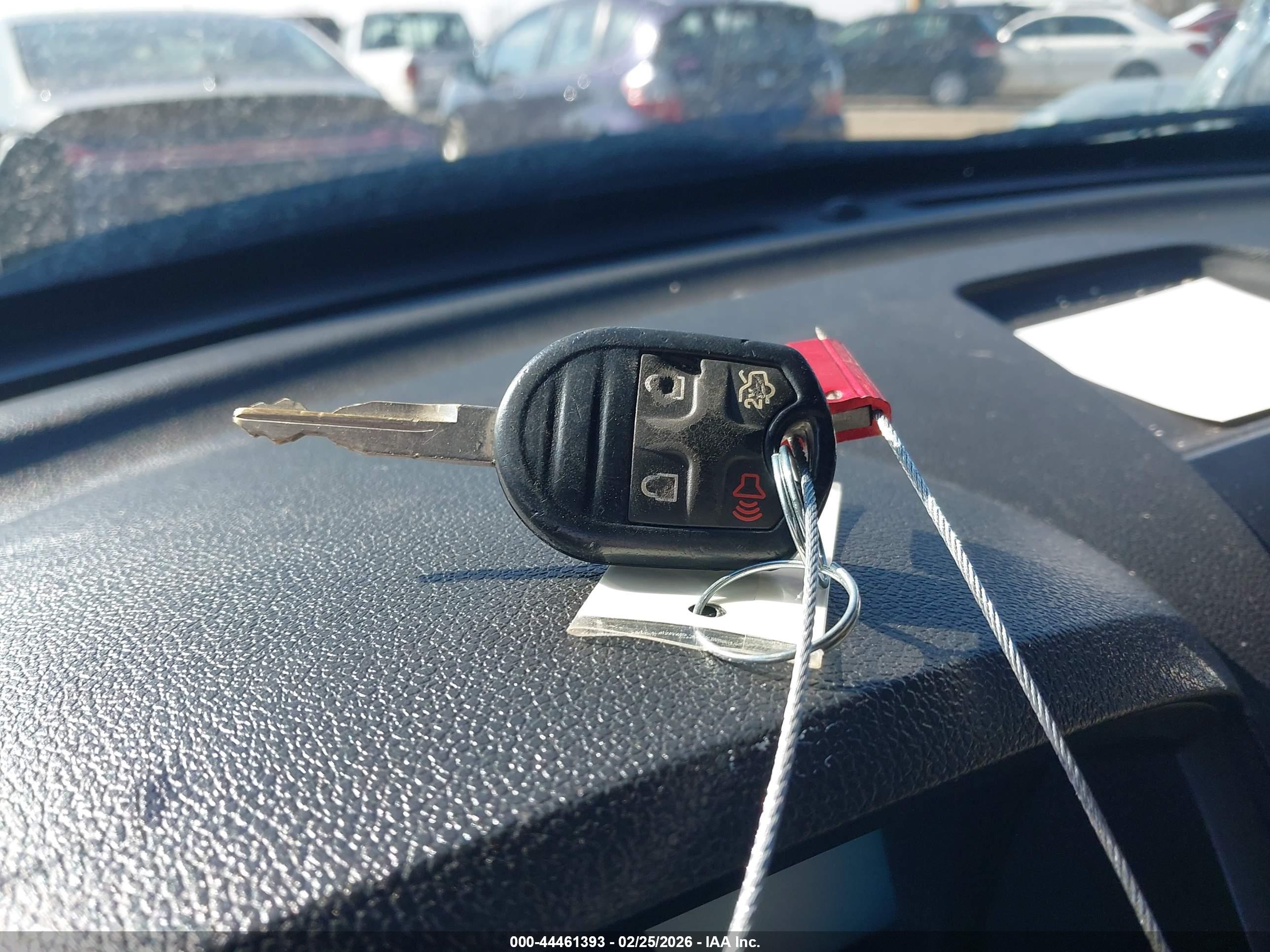 FORD EXPLORER image 11